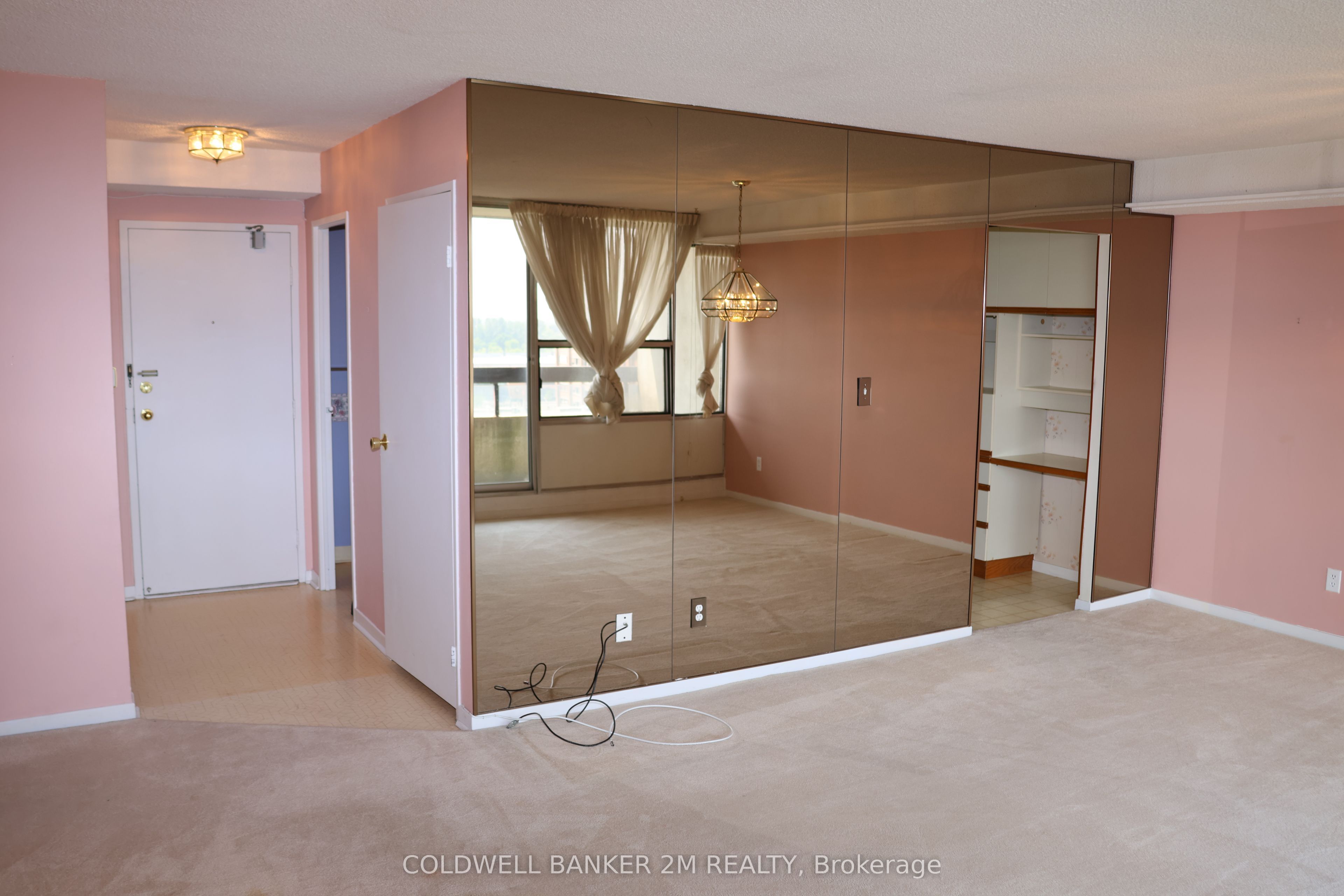 55 William Street E 1113 Property Photo 8