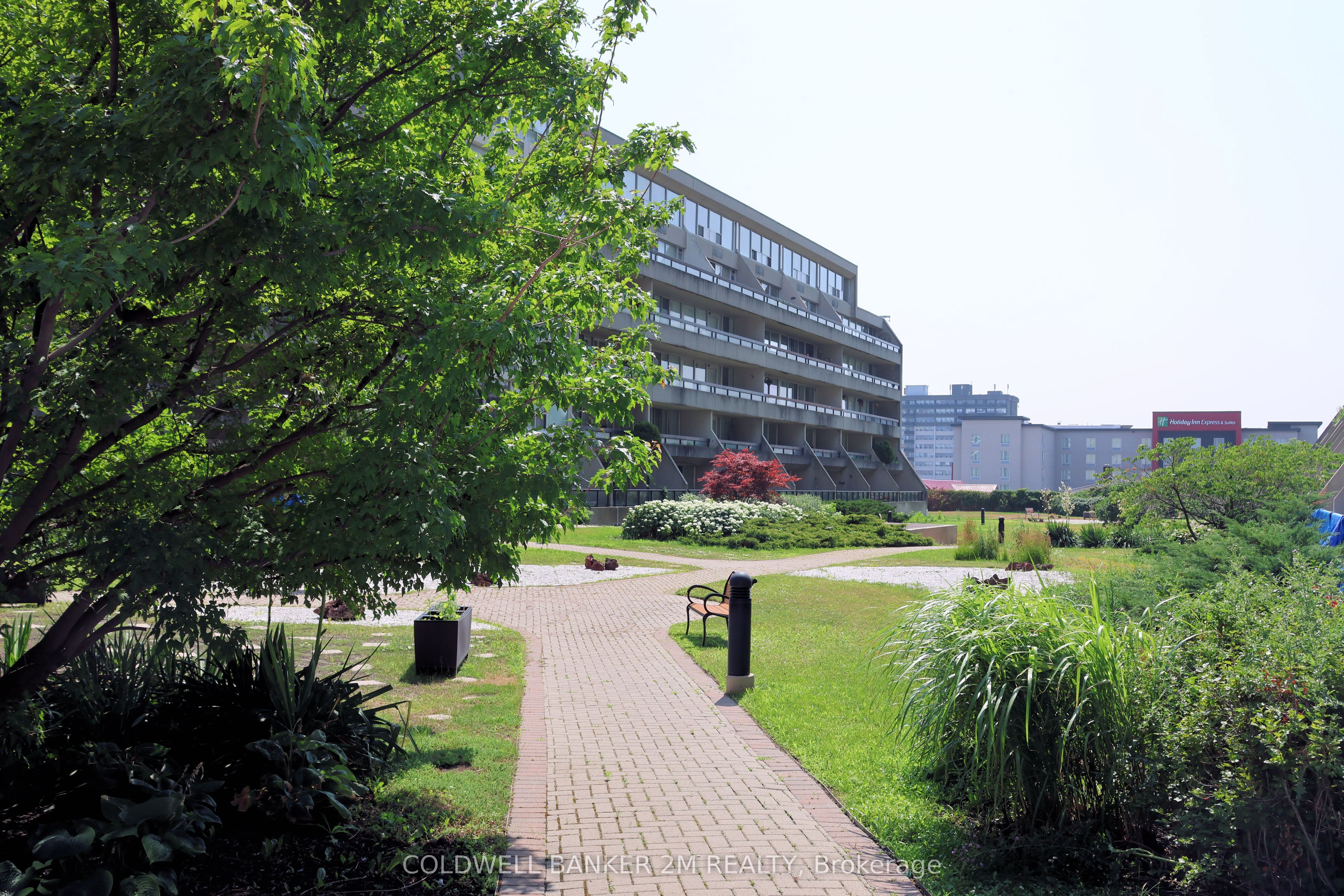 55 William Street E 1113 Property Photo 16