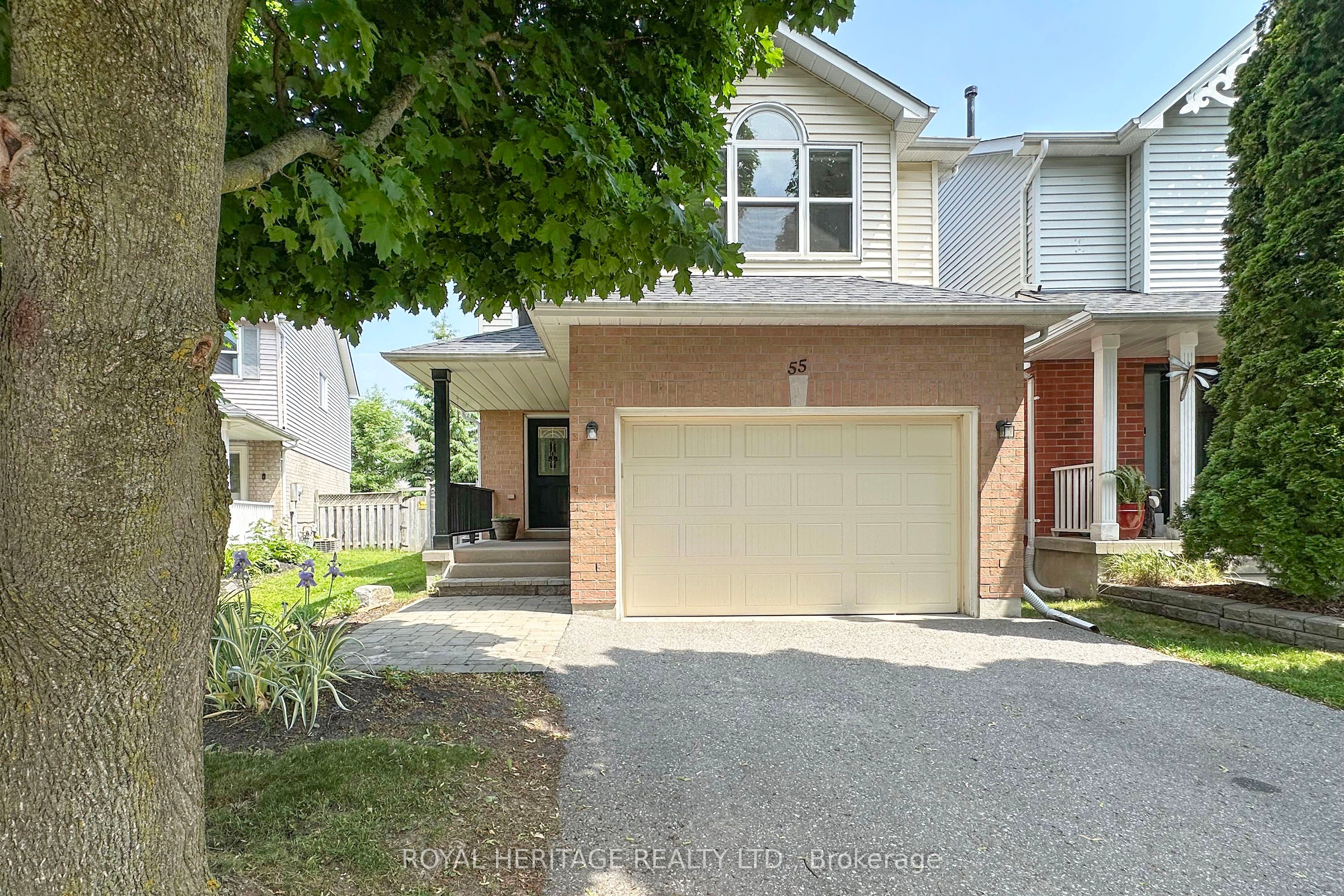 55 Hearthstone Crescent Property Photo 2