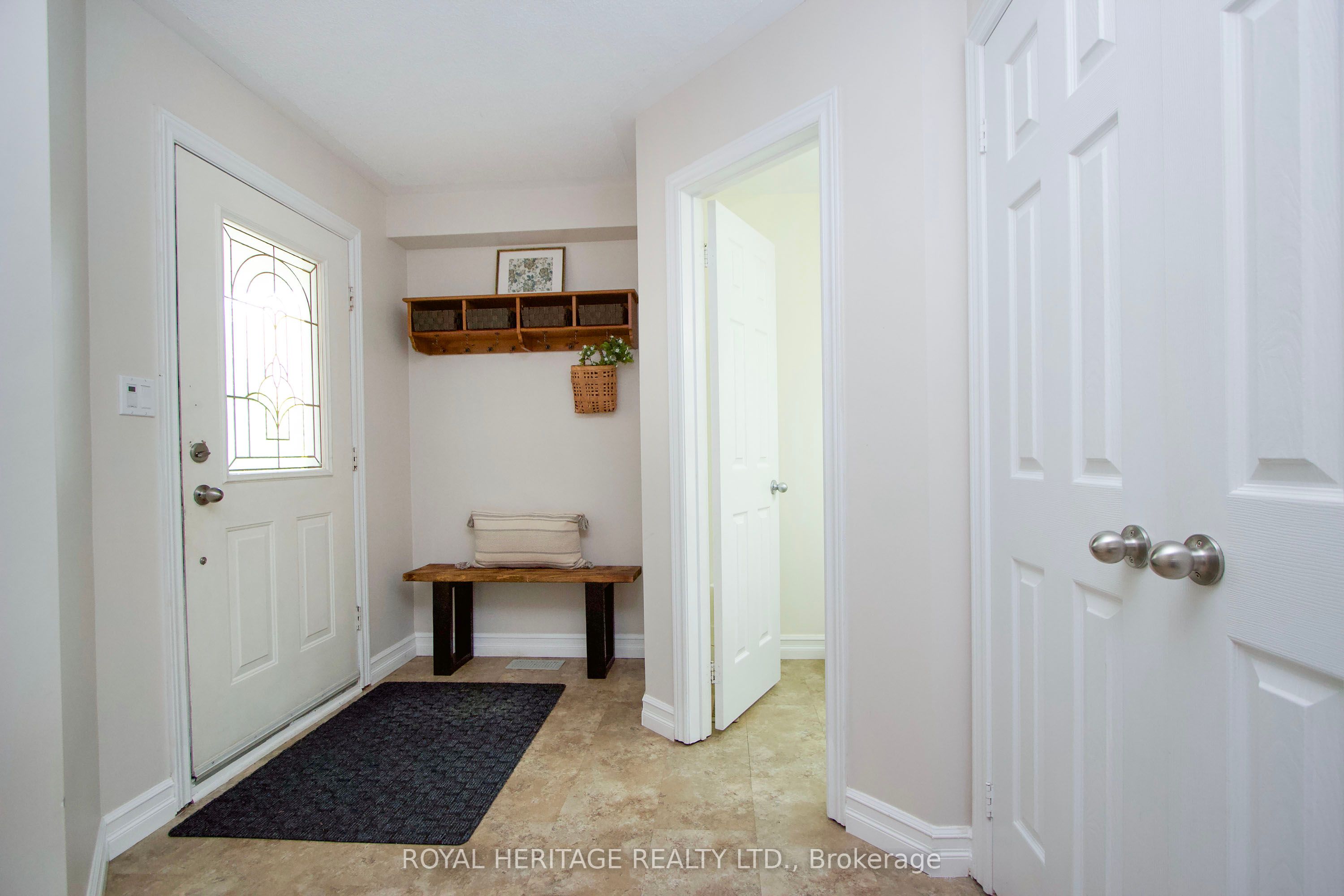 55 Hearthstone Crescent Property Photo 4