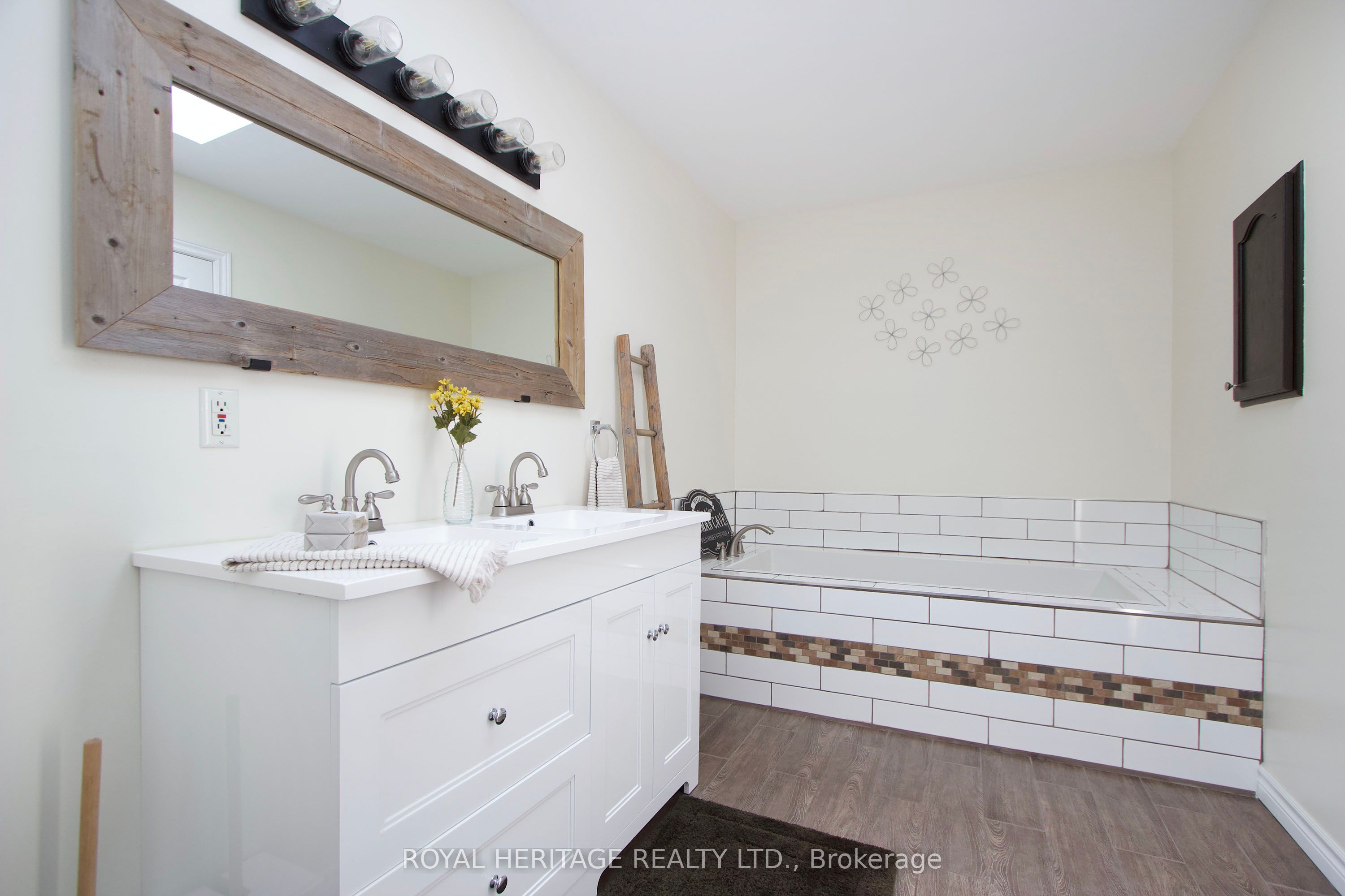 55 Hearthstone Crescent Property Photo 21