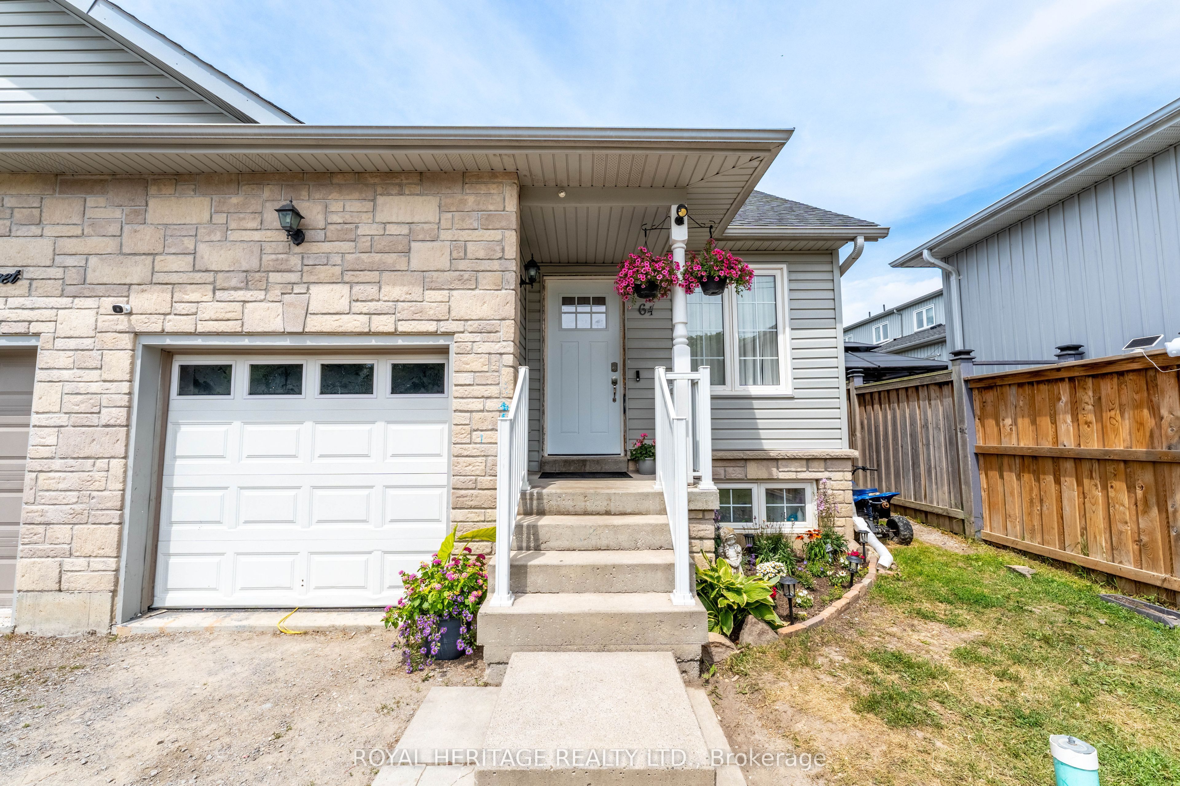 64 Avenue Street Property Photo 1
