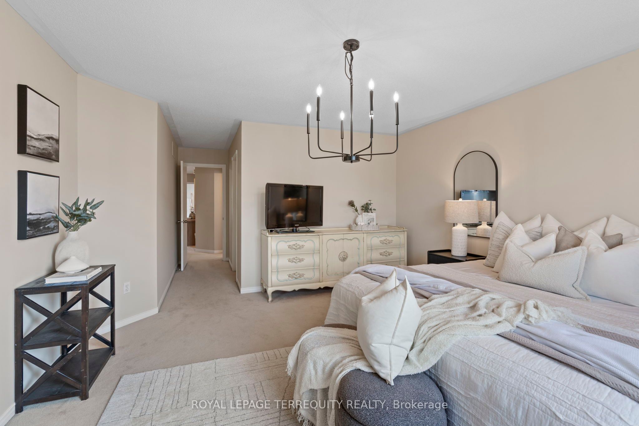74 Samandria Avenue Property Photo 23