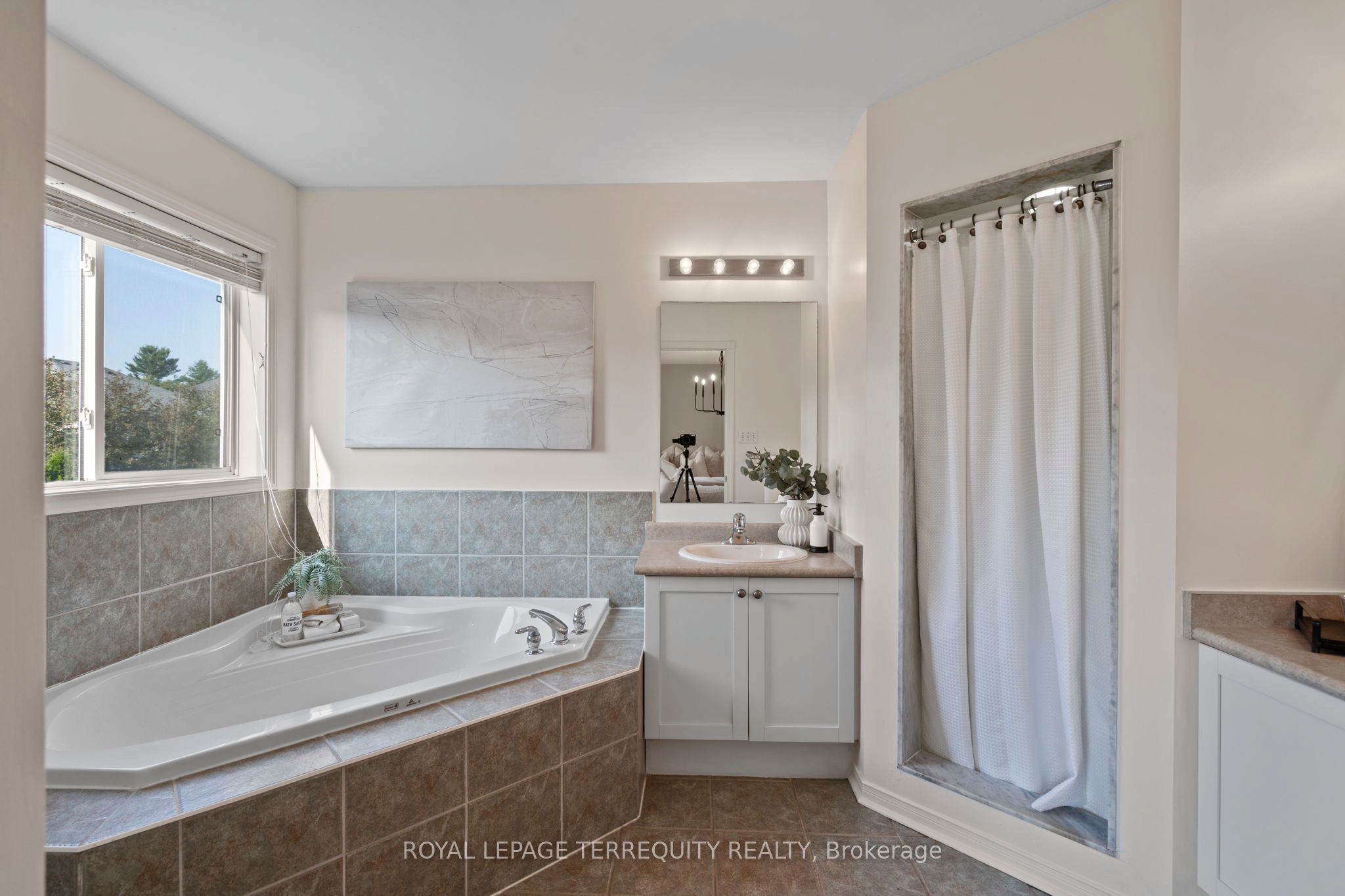 74 Samandria Avenue Property Photo 26