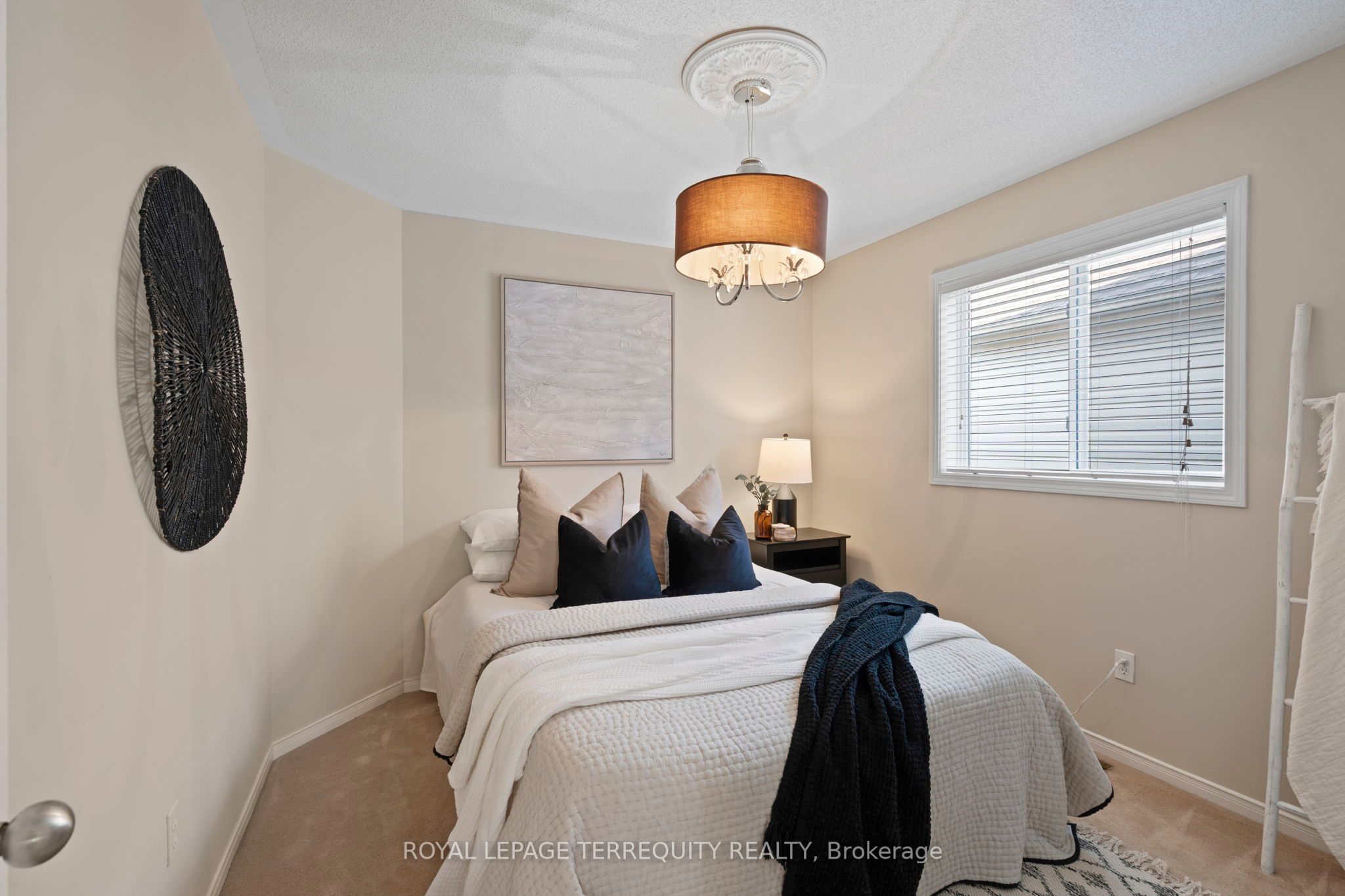 74 Samandria Avenue Property Photo 27