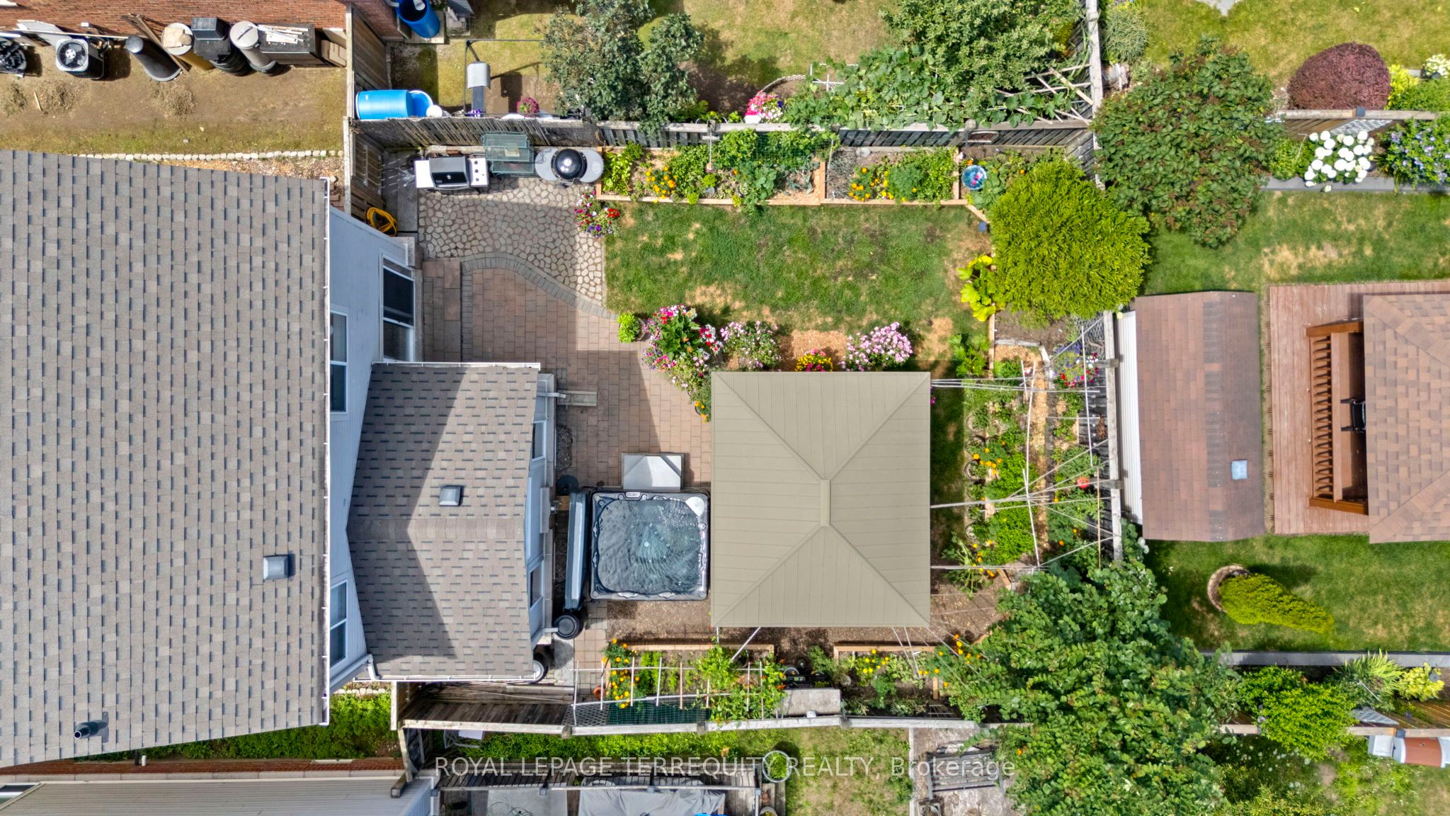 74 Samandria Avenue Property Photo 36