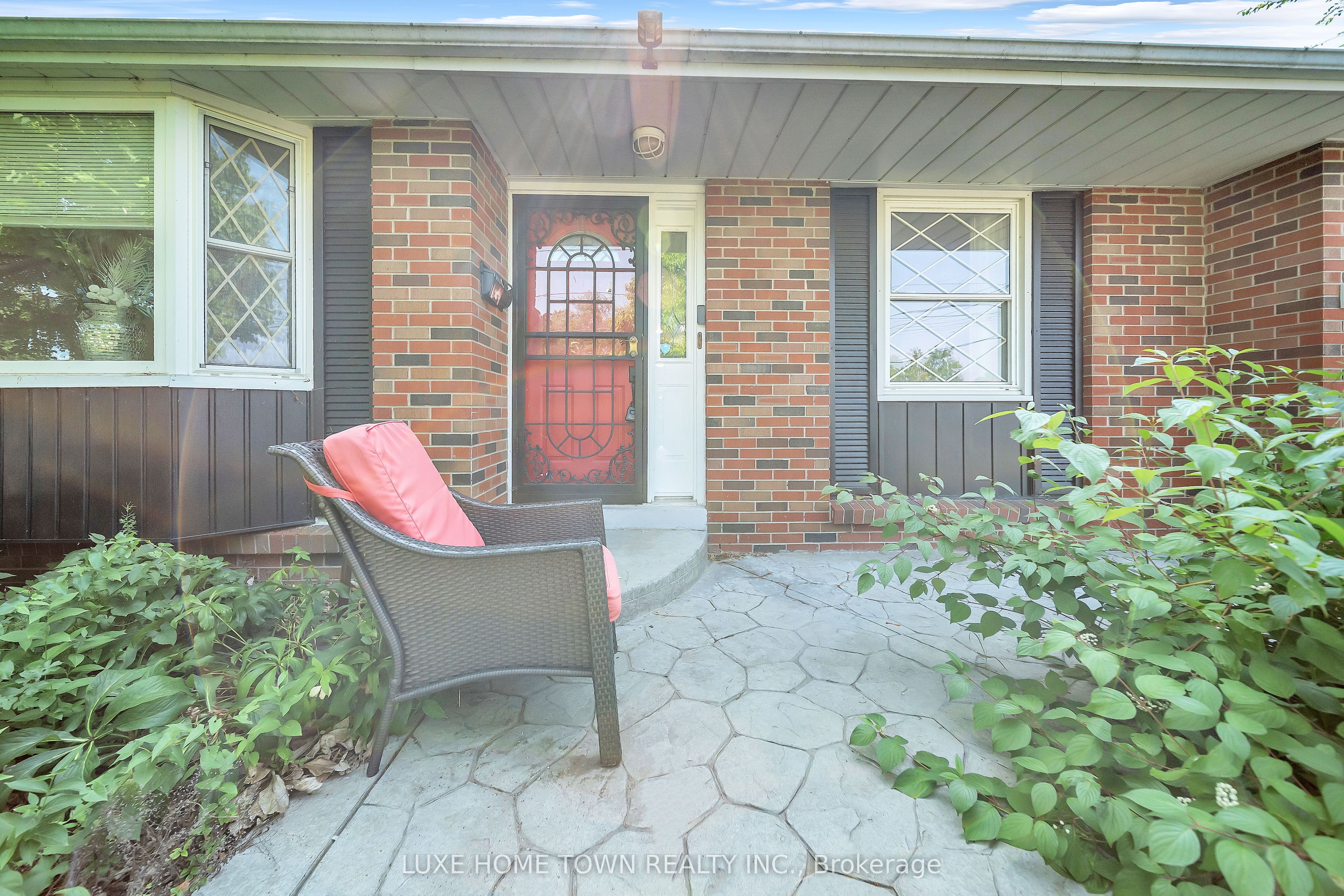 764 Hillcrest Rd Property Photo 1