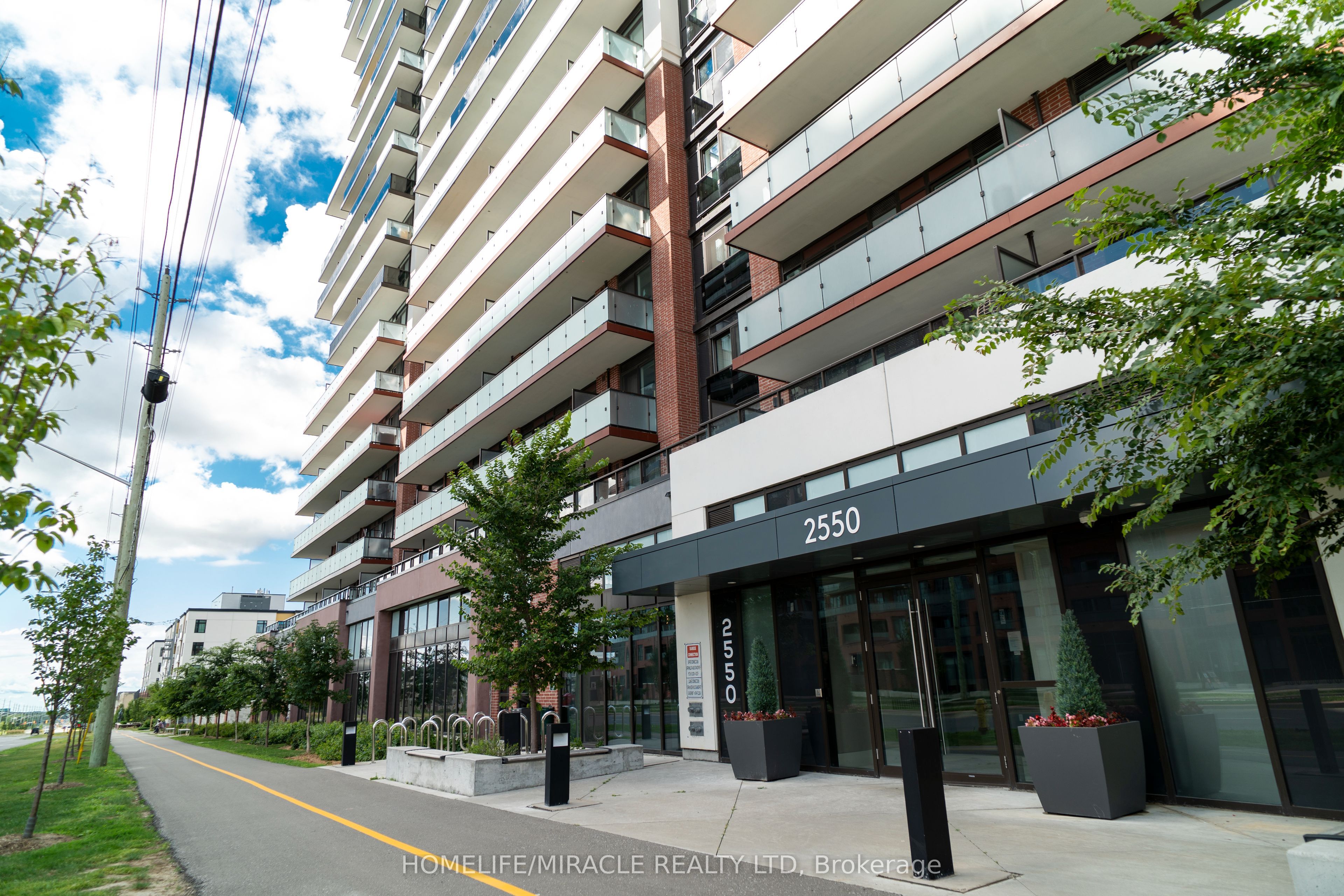 2550 Simcoe Street N #2419 Property Photo 1