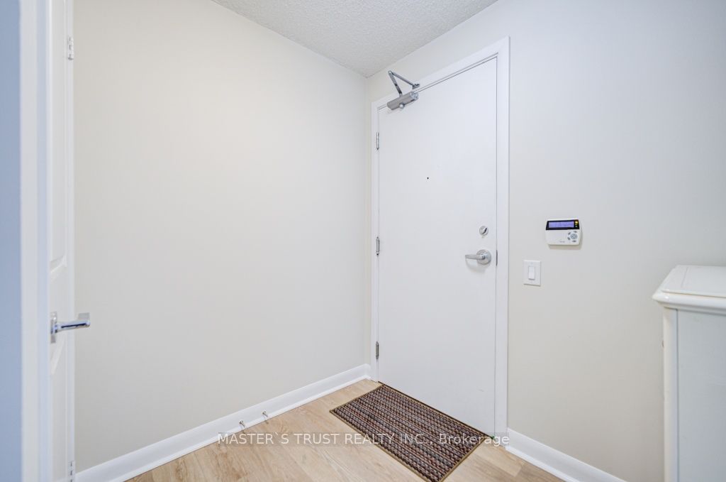 190 Borough Drive 2708 Property Photo 5
