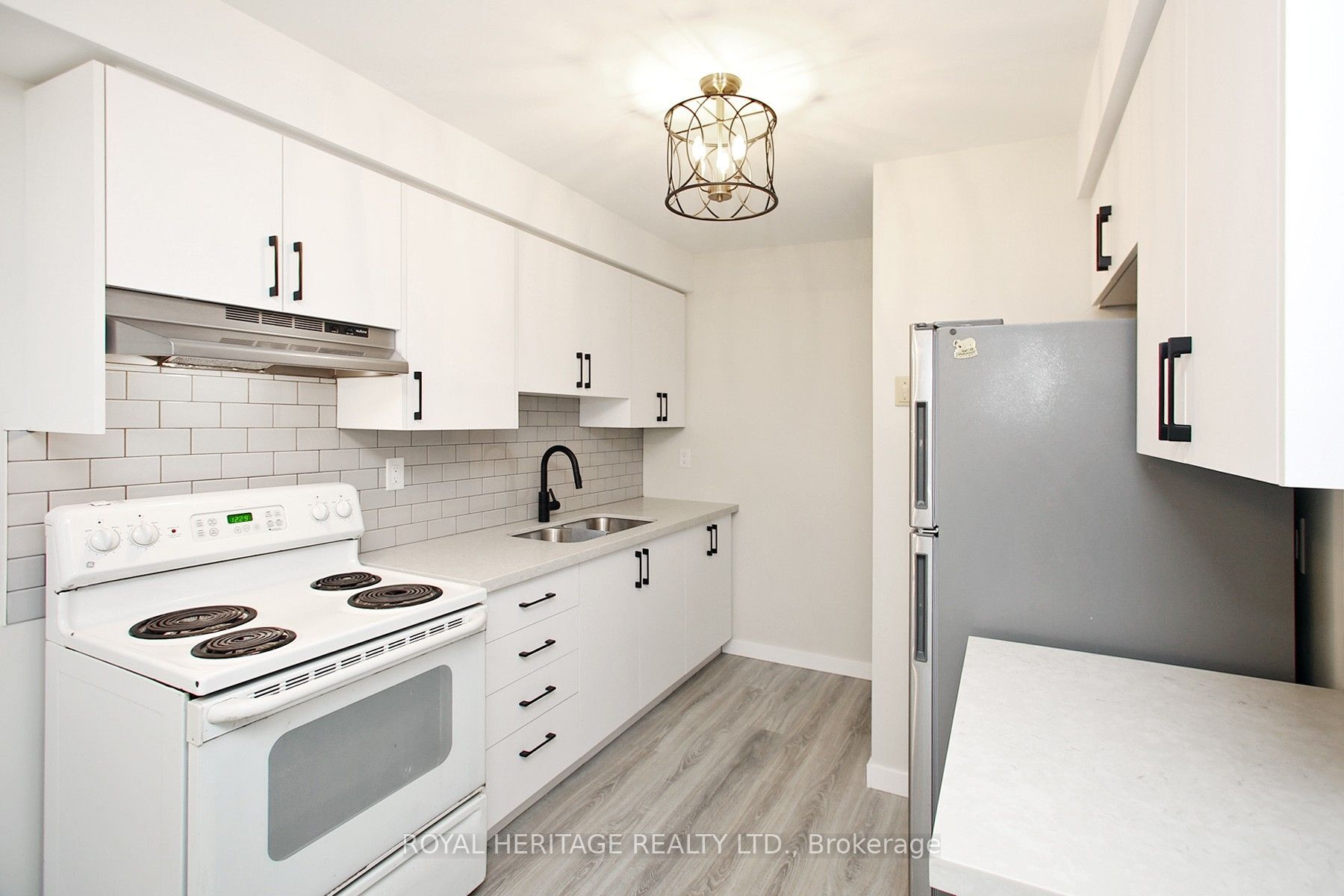 27 Parker Crescent Property Photo 3