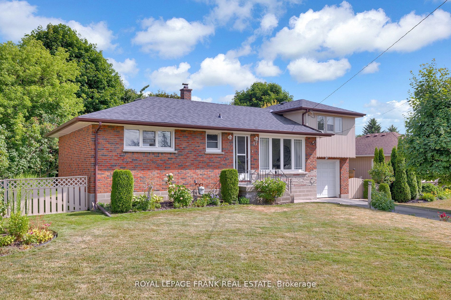 17 Phair Ave Property Photo 1
