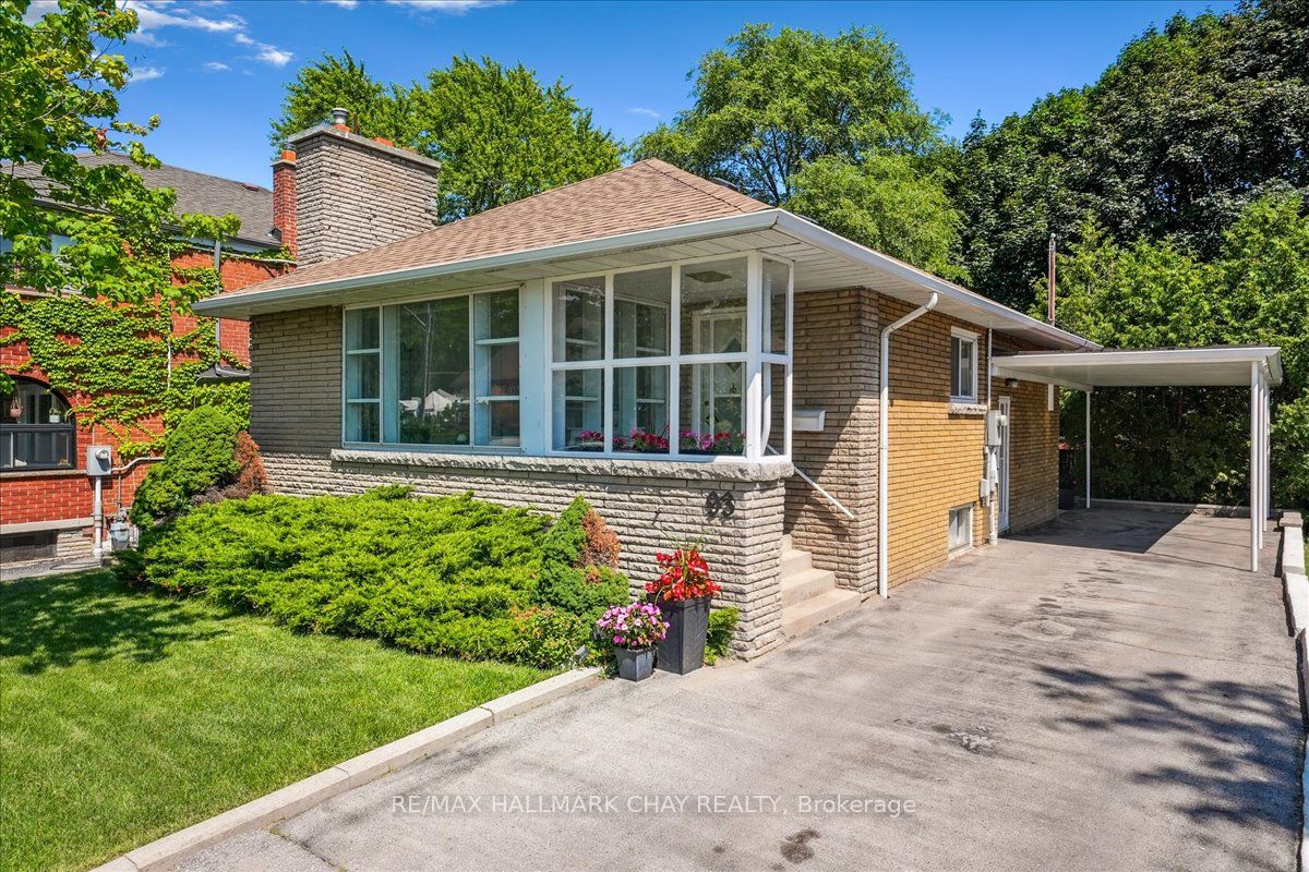 93 Clonmore Drive Property Photo 2