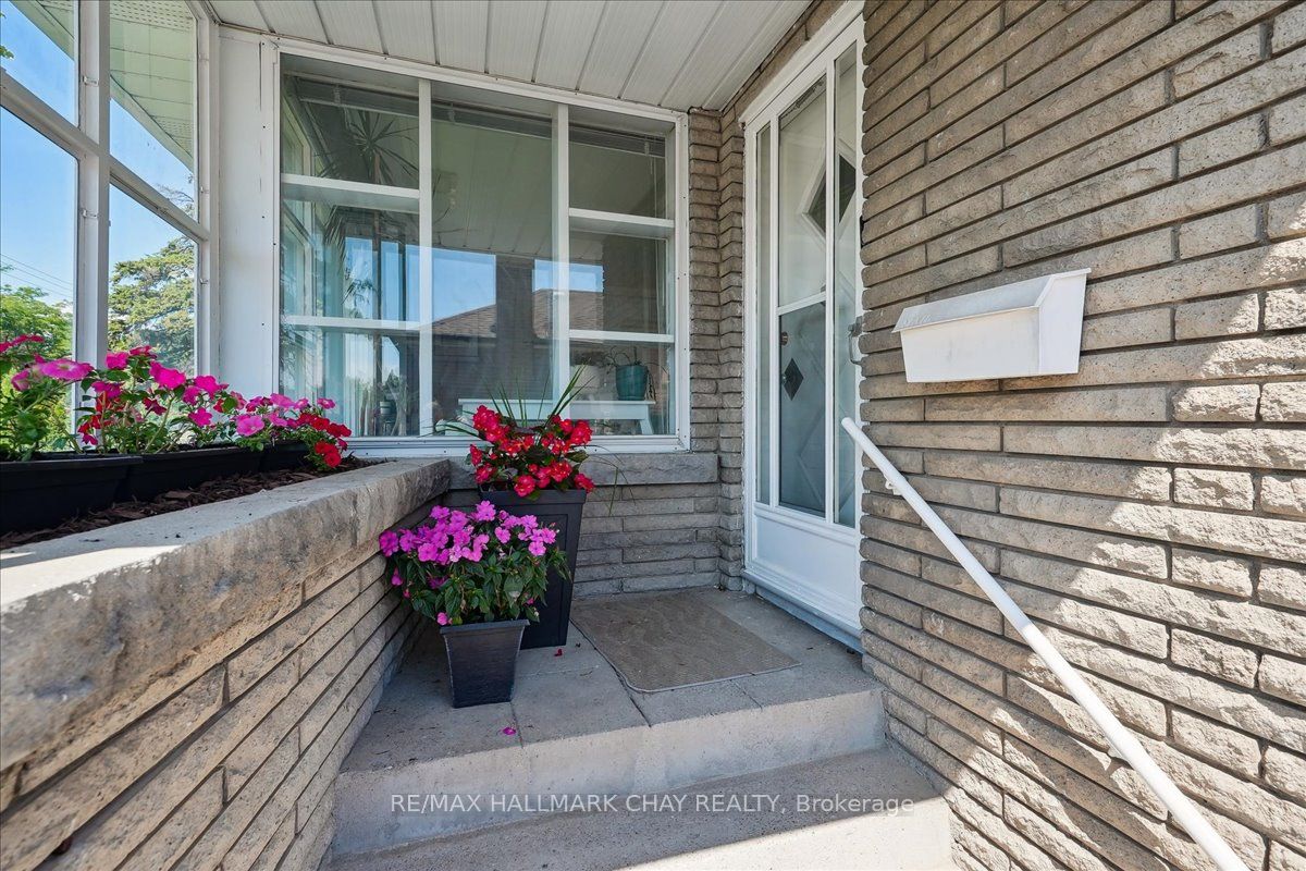 93 Clonmore Drive Property Photo 4
