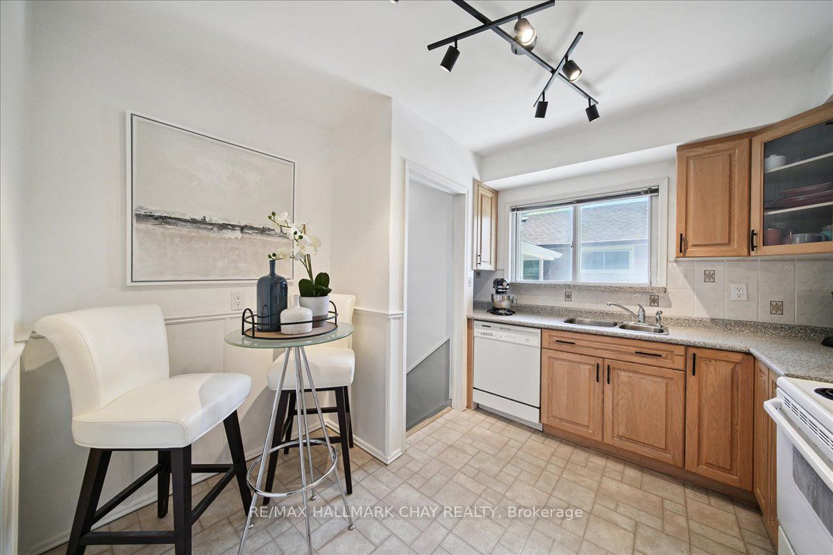 93 Clonmore Drive Property Photo 11