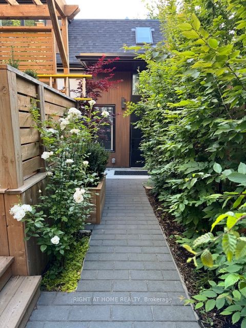 11 Rushbrooke Avenue E Laneway Property Photo 1