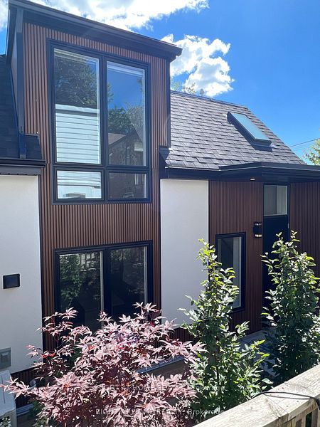 11 Rushbrooke Avenue E Laneway Property Photo 4