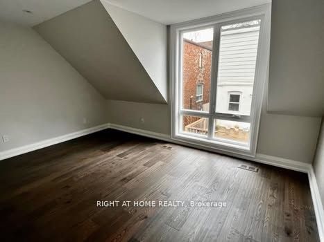 11 Rushbrooke Avenue E Laneway Property Photo 12
