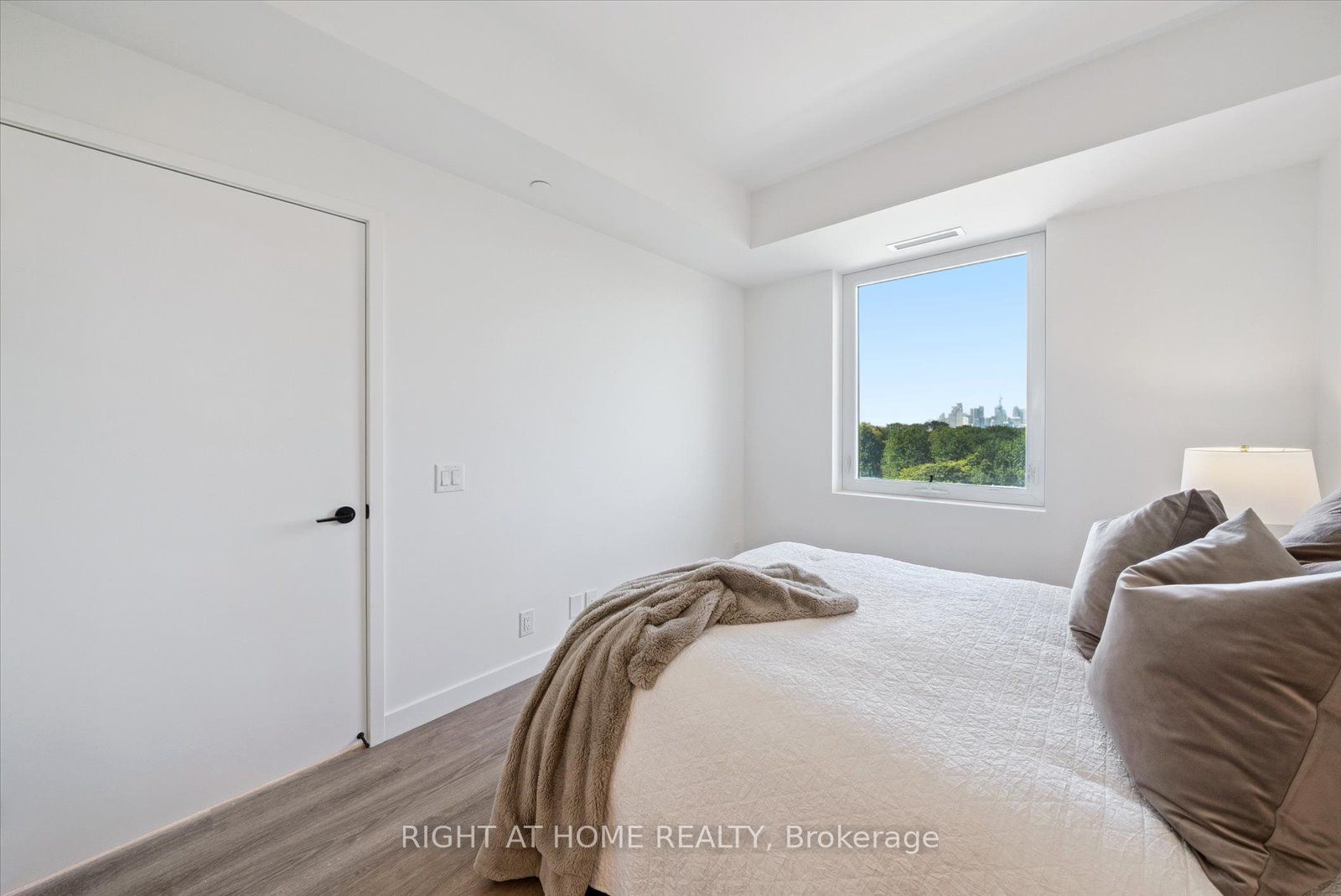 1050 Eastern Avenue 613 Property Photo 14