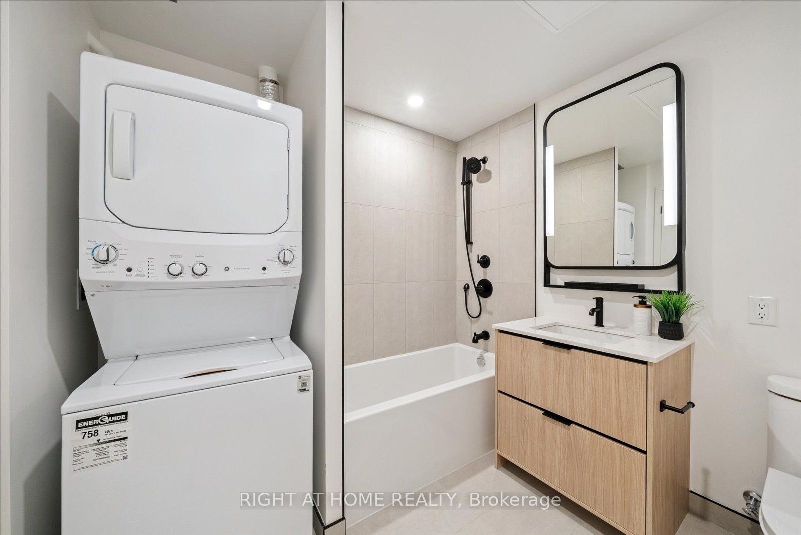 1050 Eastern Avenue 613 Property Photo 23