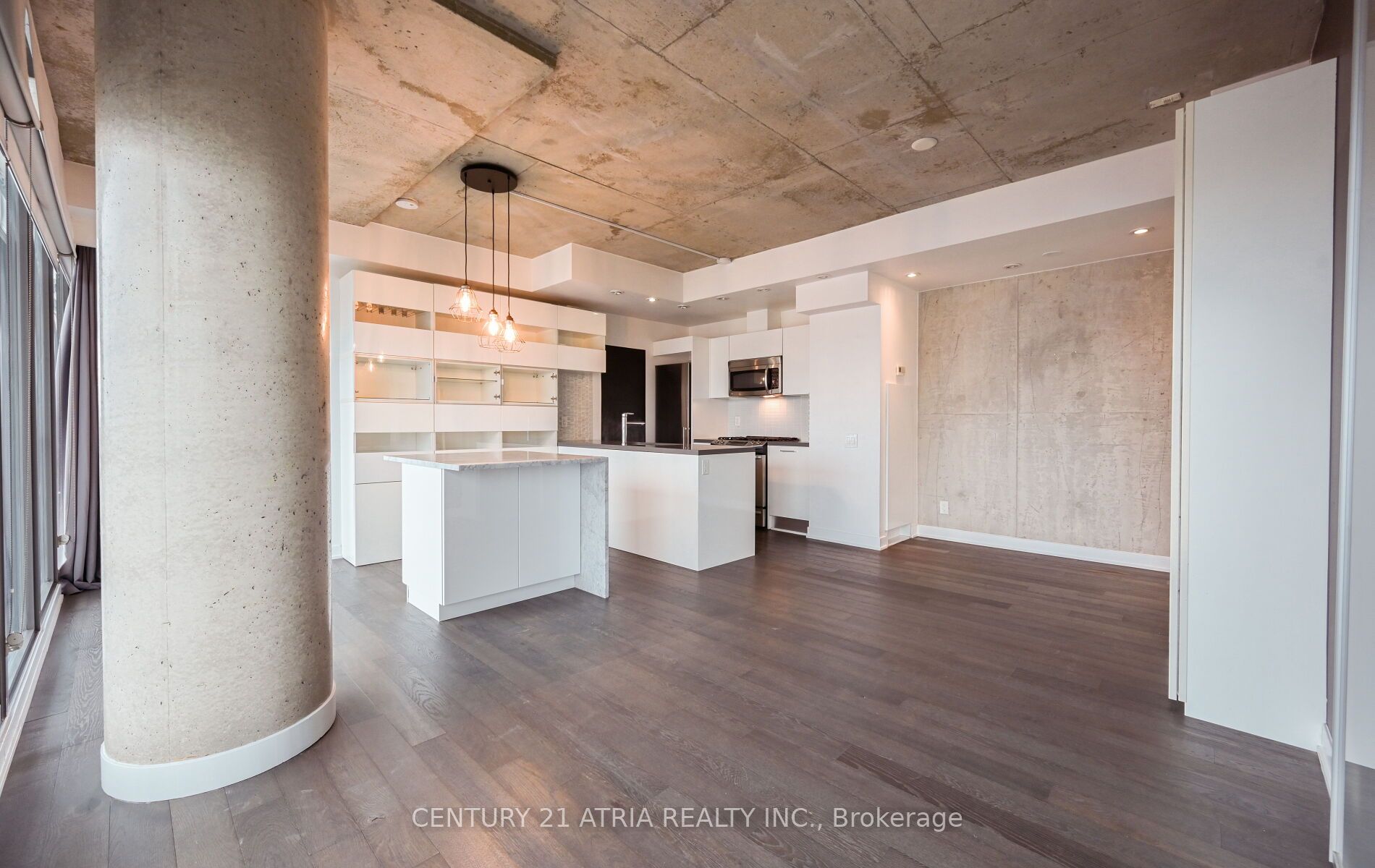 319 Carlaw Avenue 802 Property Photo 11