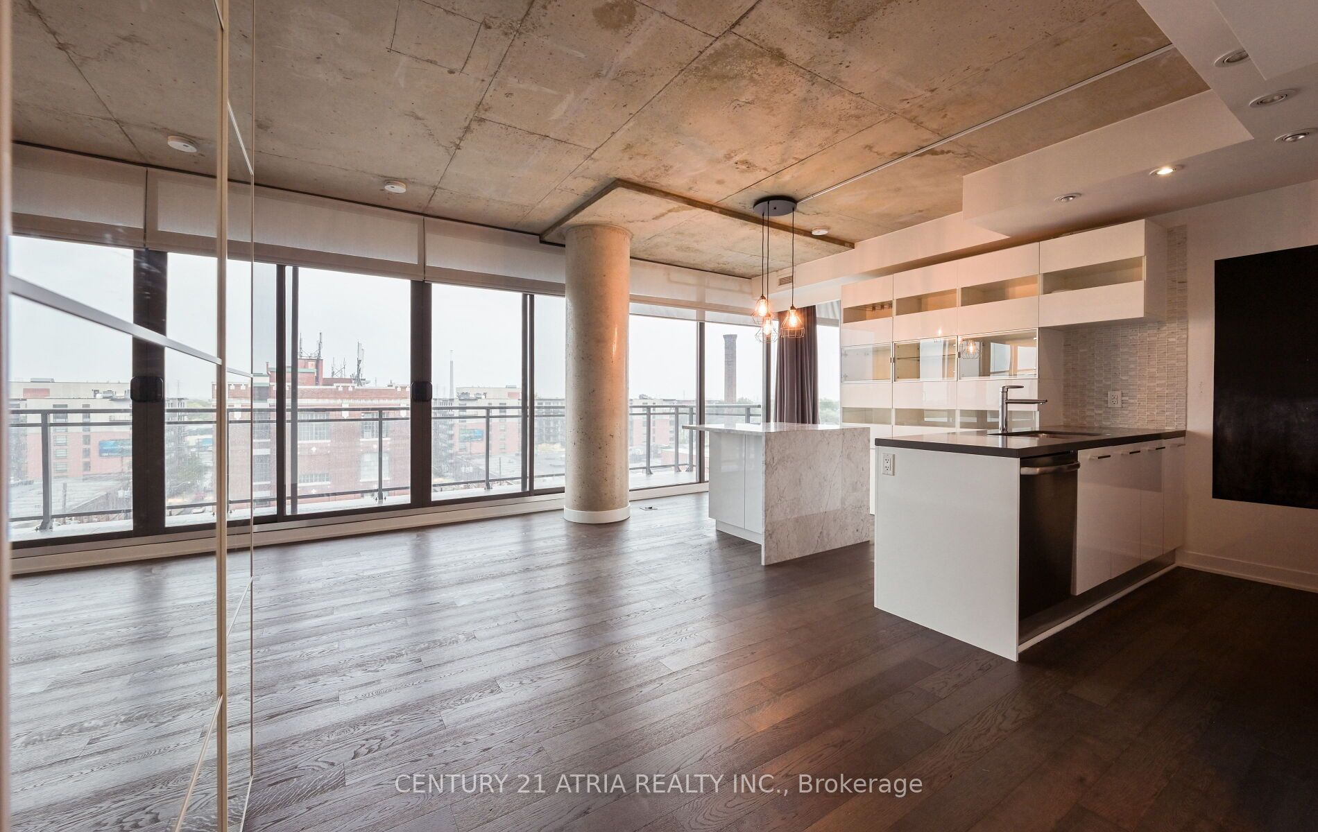 319 Carlaw Avenue 802 Property Photo 14