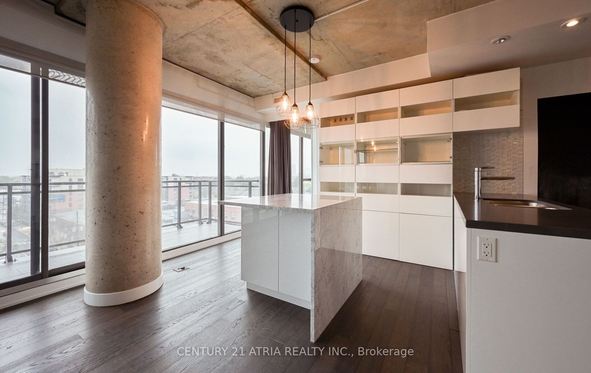 319 Carlaw Avenue 802 Property Photo 15