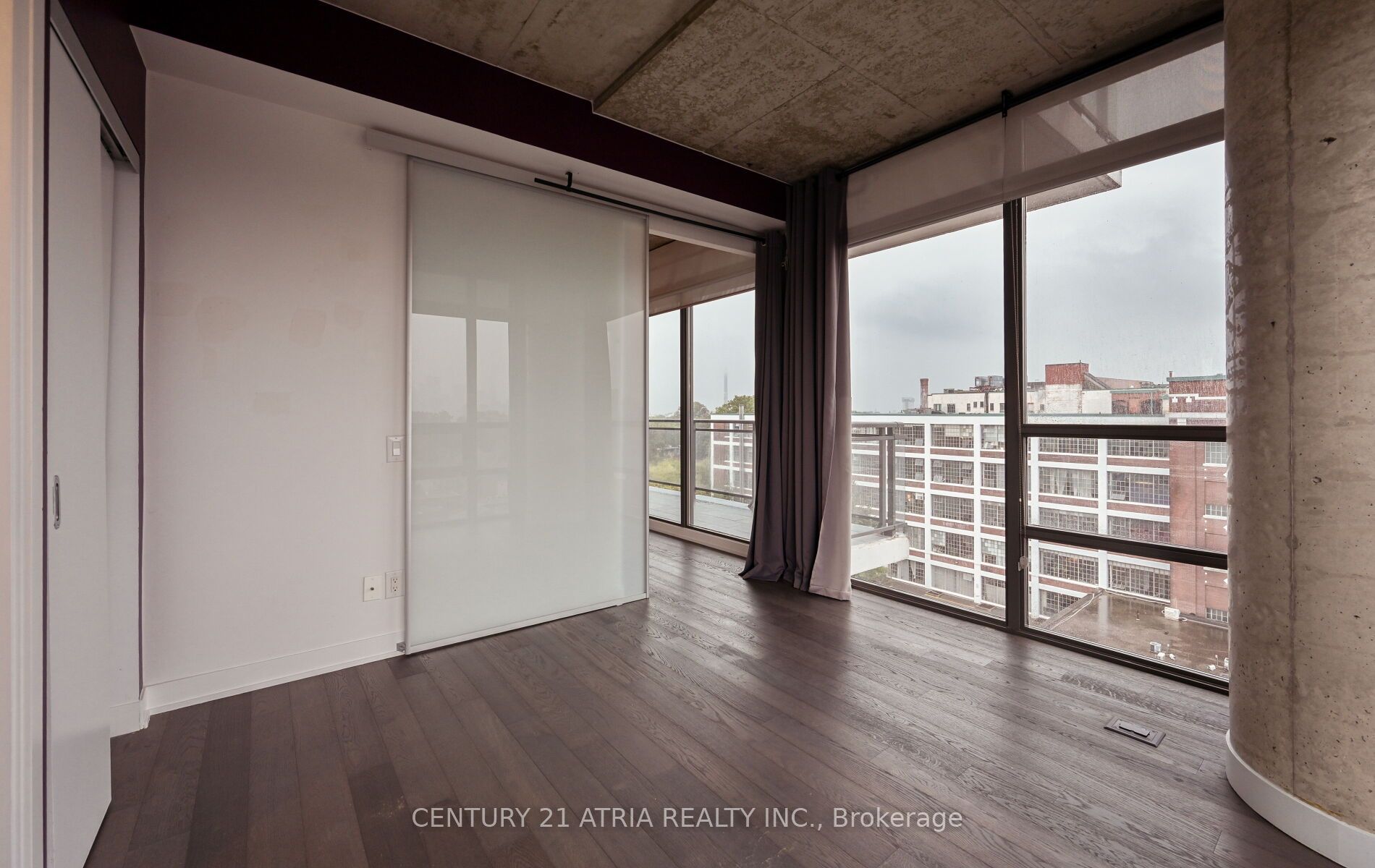 319 Carlaw Avenue 802 Property Photo 21