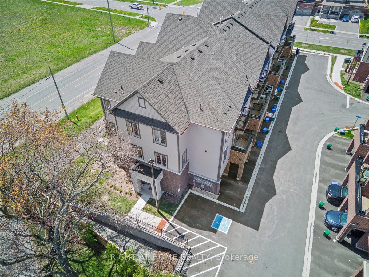 1534 Bloor St Property Photo 1