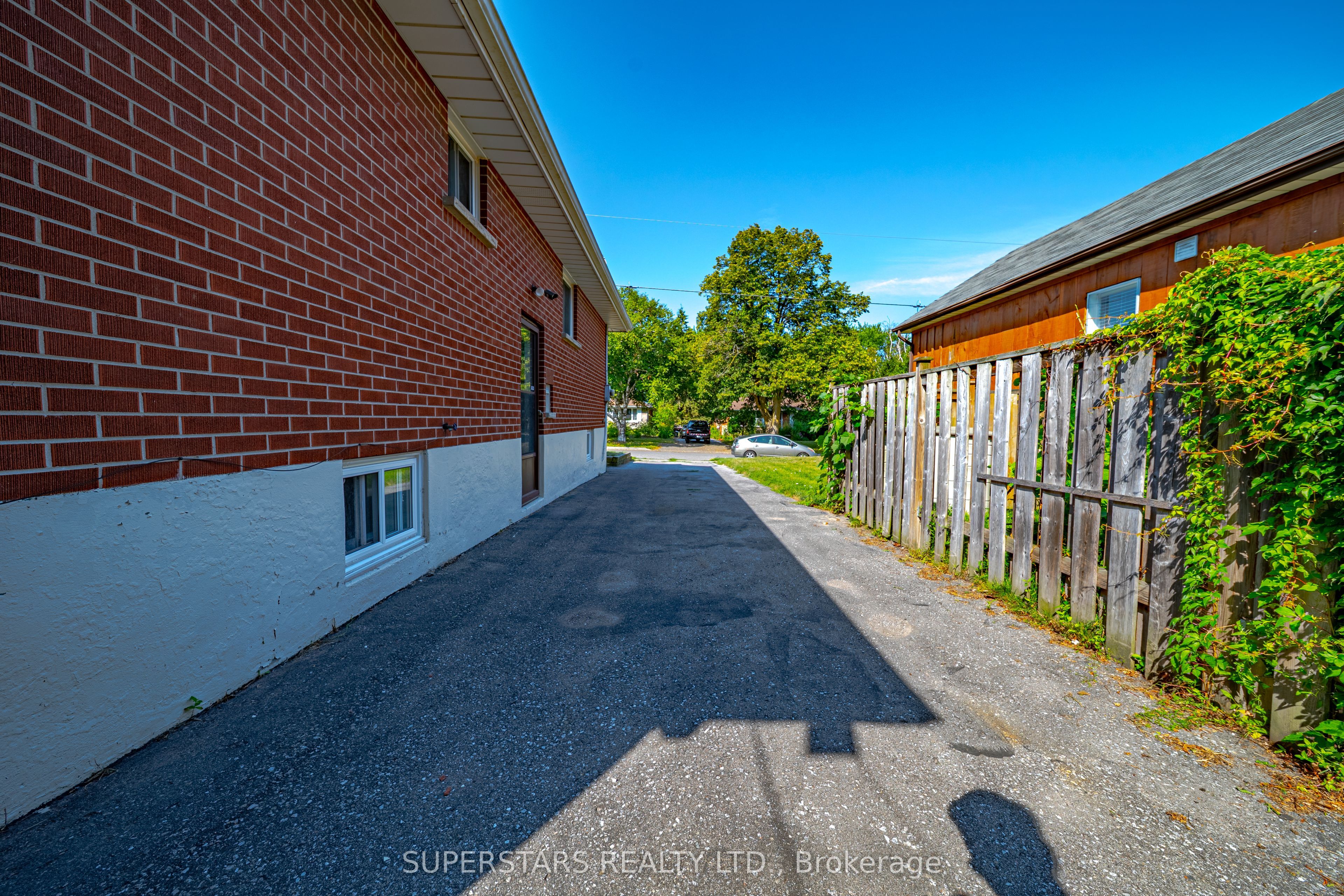 461 Cromwell Avenue Property Photo 36