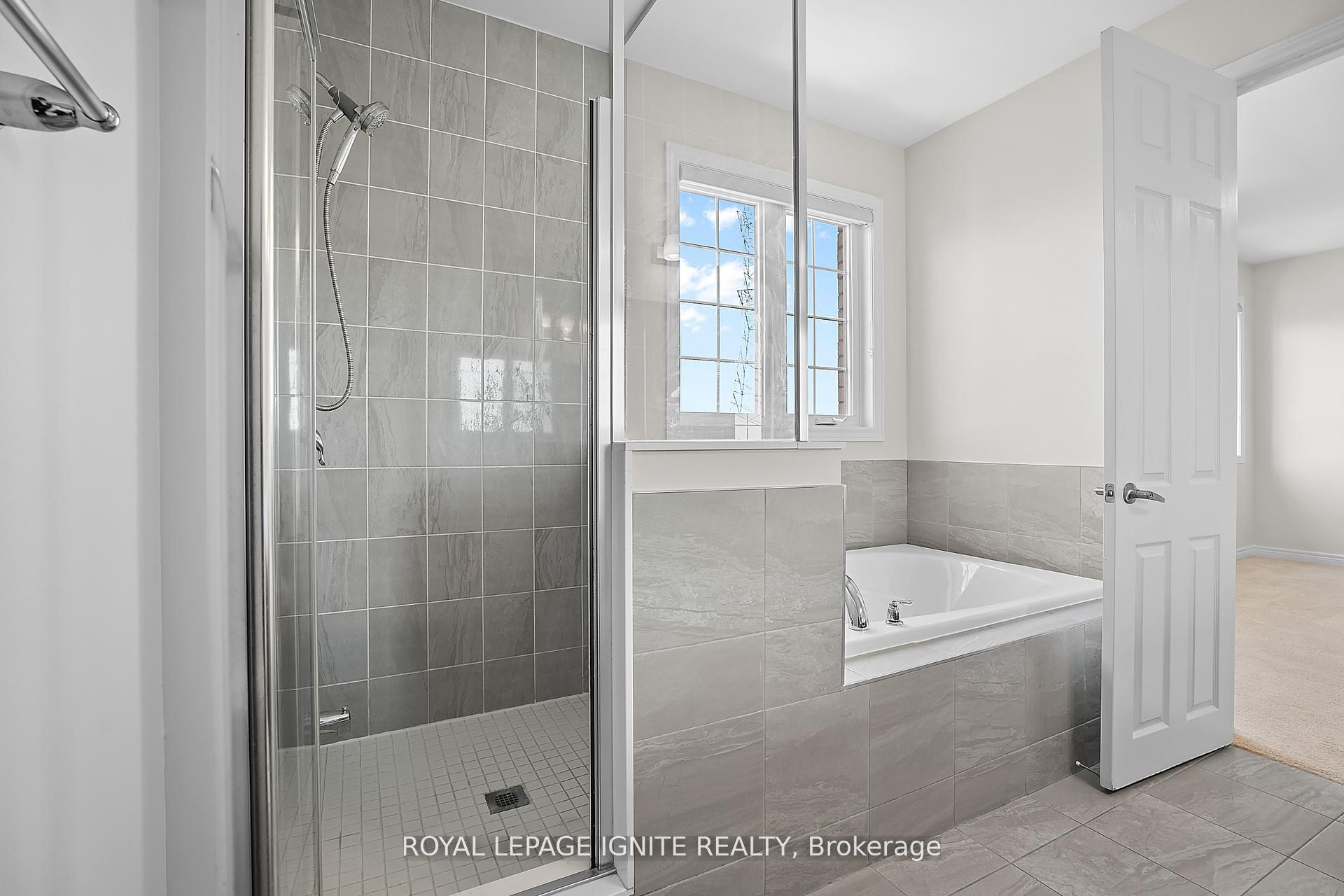 2592 Craftsman Drive Property Photo 24