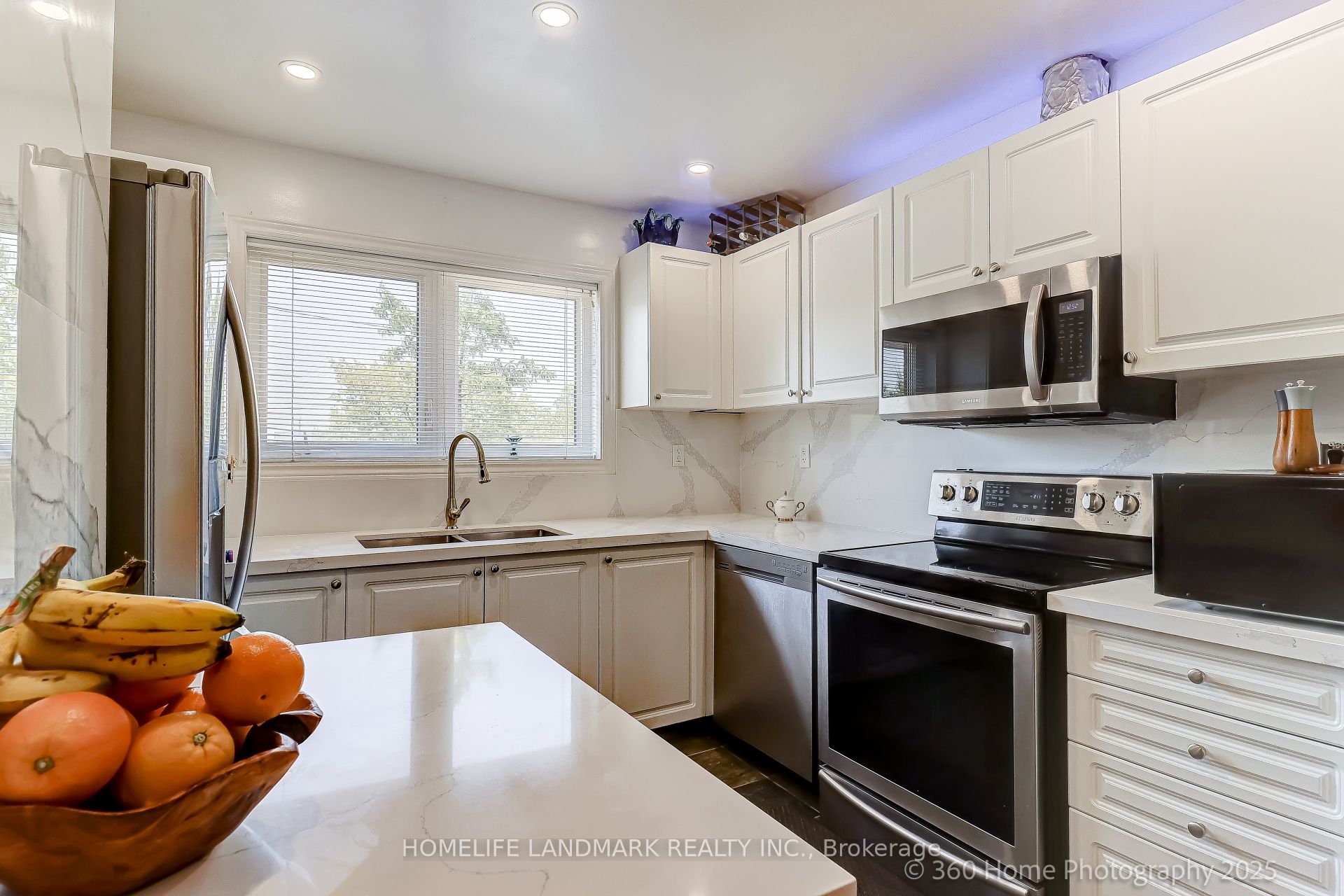 361 Birchmount Road 3 Property Photo 5