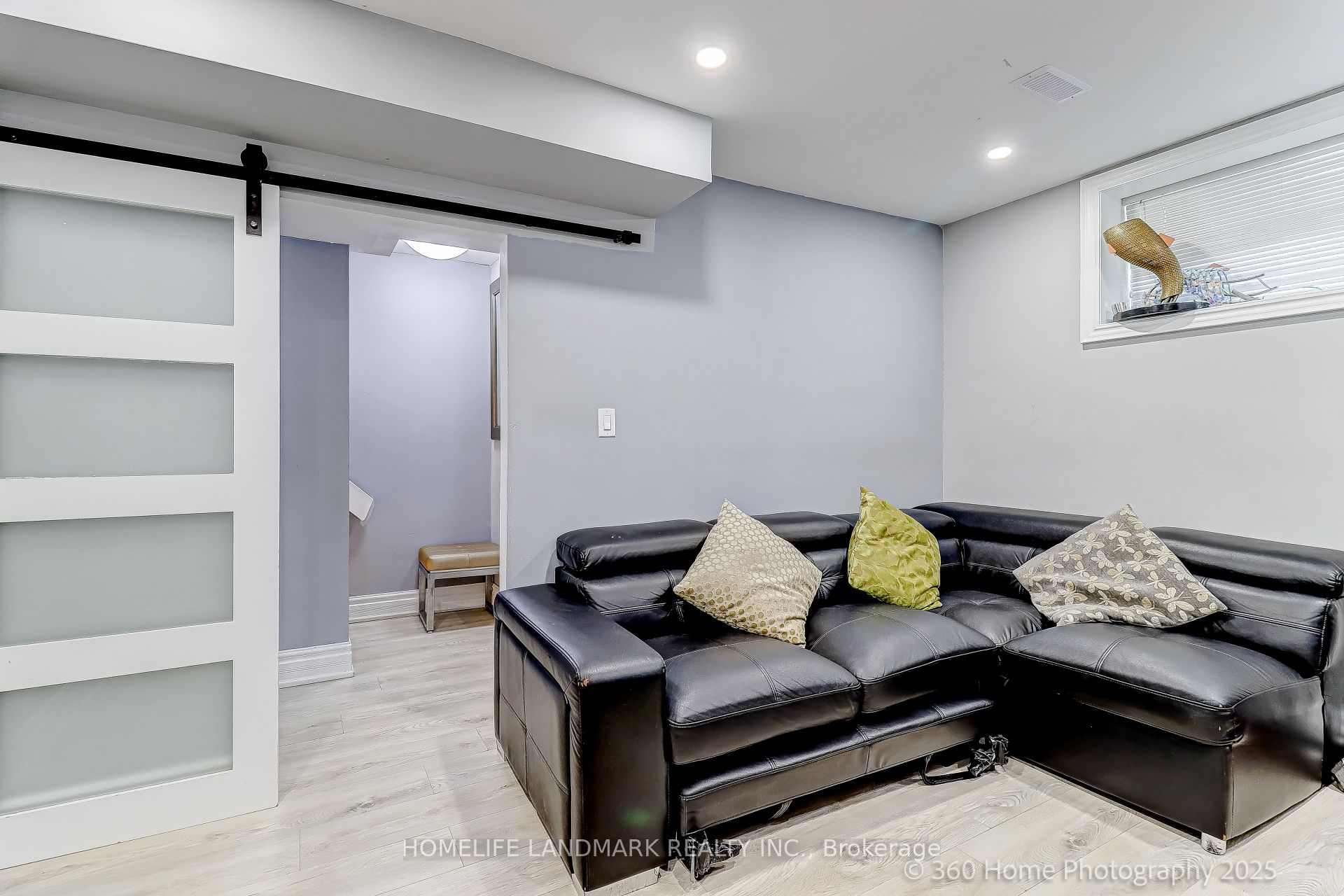 361 Birchmount Road 3 Property Photo 11
