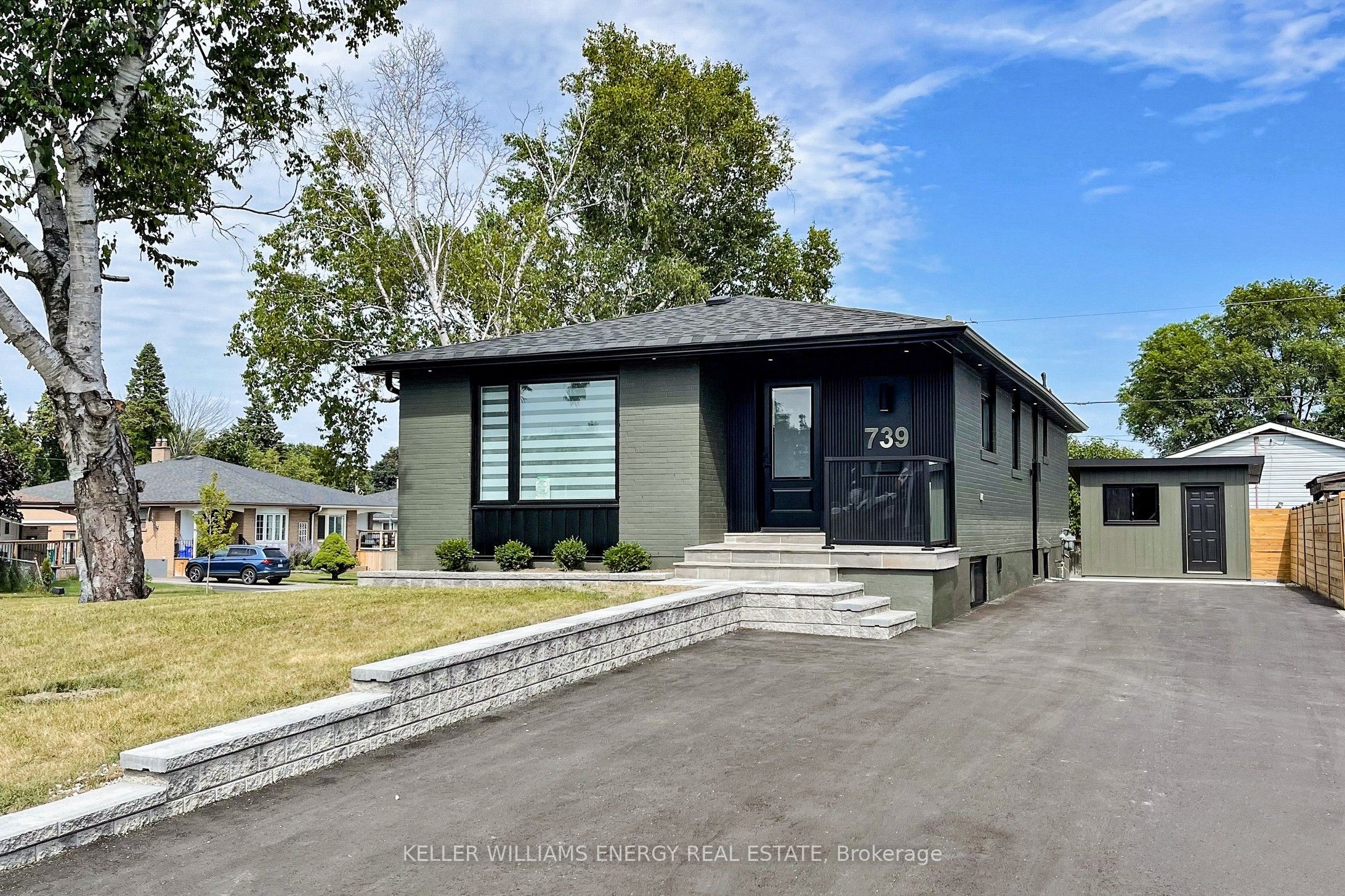 739 Annland St Property Photo 1