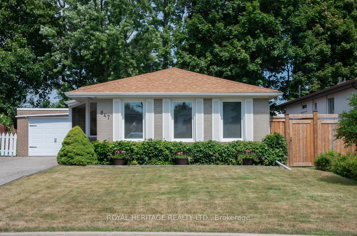 847 Krosno Boulevard Property Photo 1
