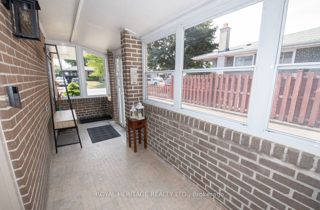 847 Krosno Boulevard Property Photo 3