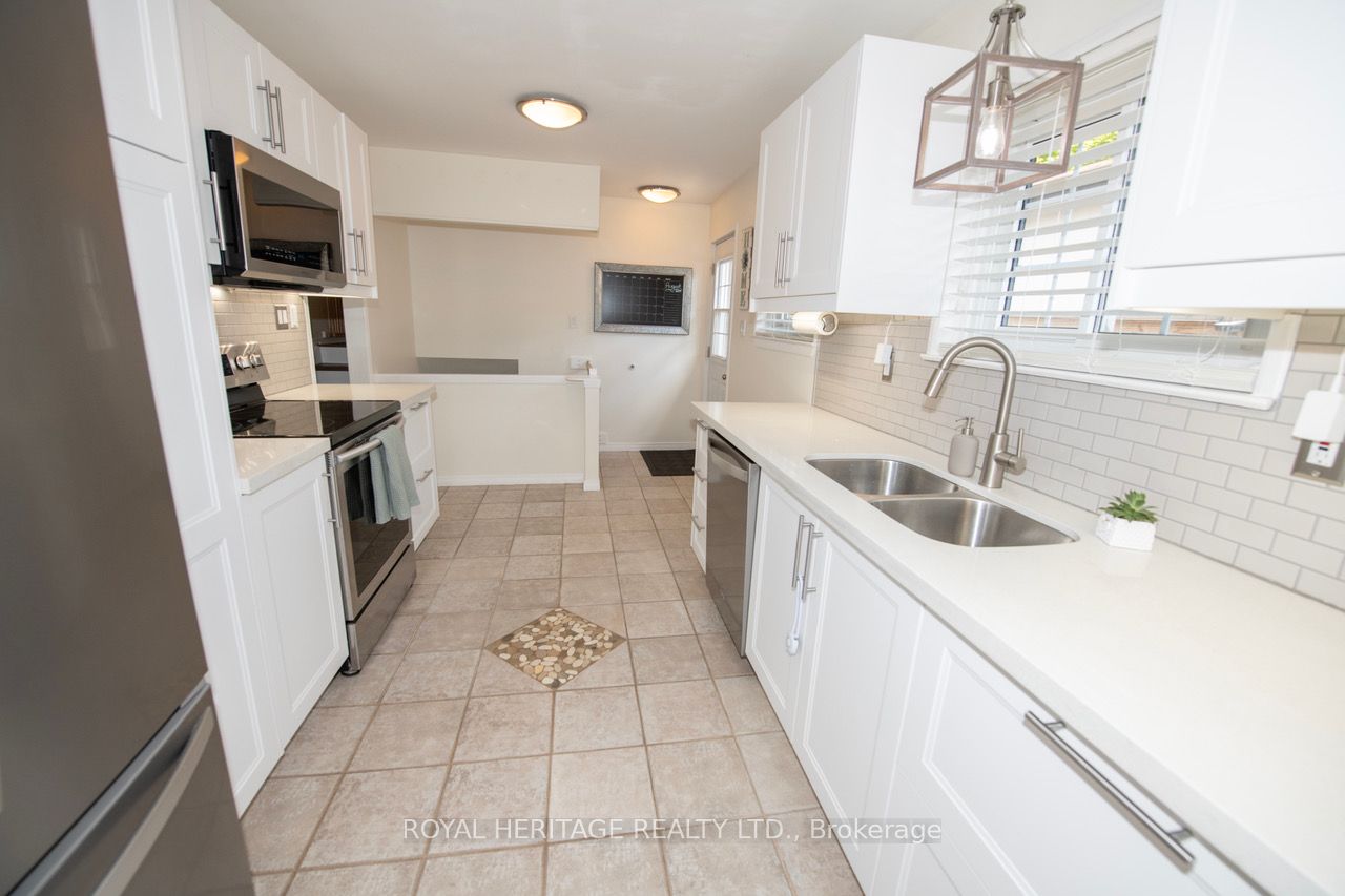 847 Krosno Boulevard Property Photo 11