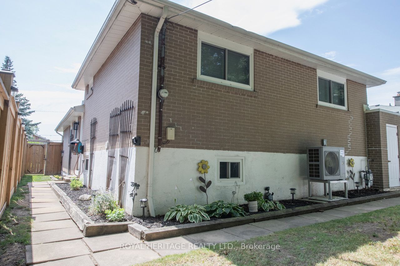 847 Krosno Boulevard Property Photo 22