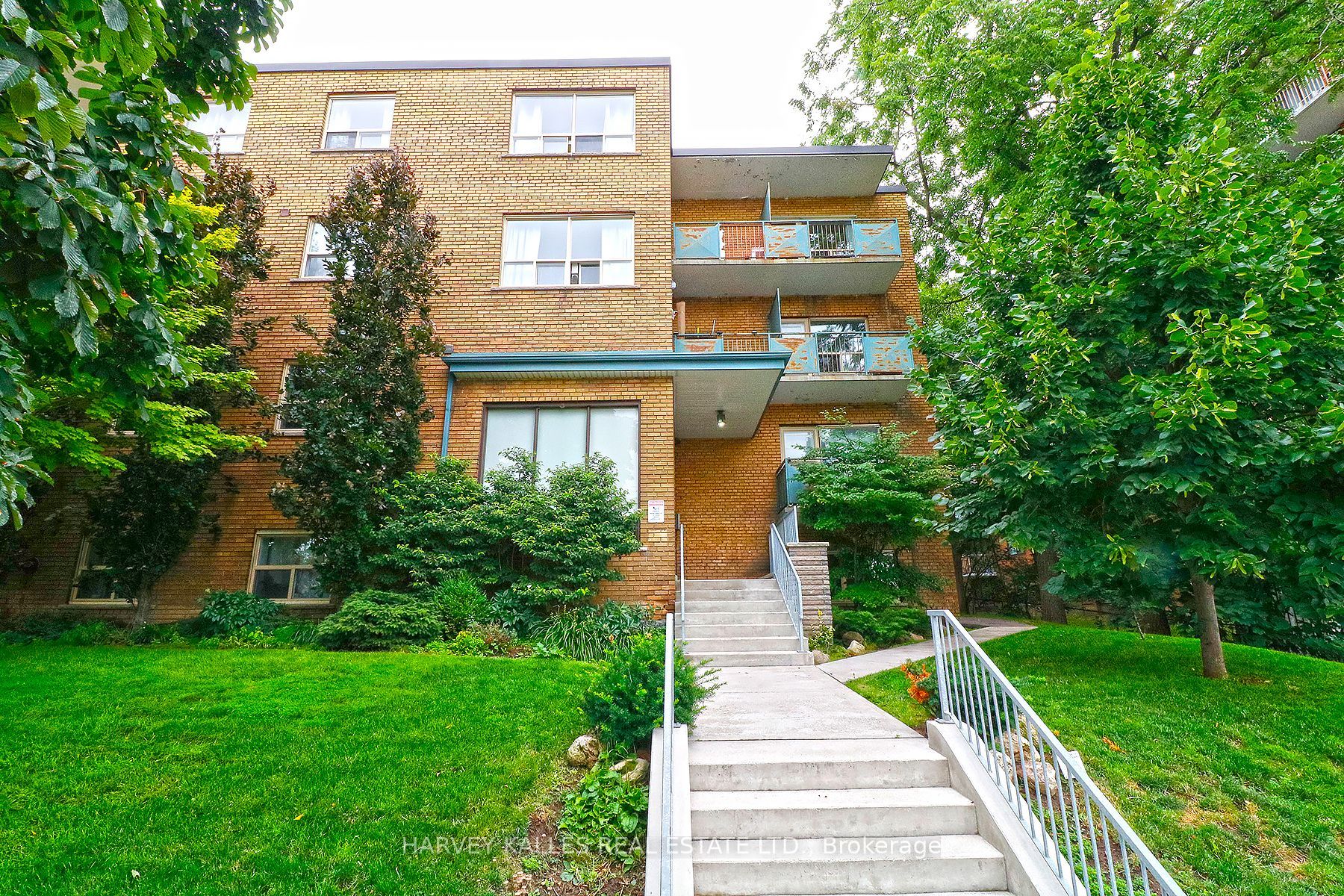 1751 Victoria Park Avenue 405 Property Photo 1