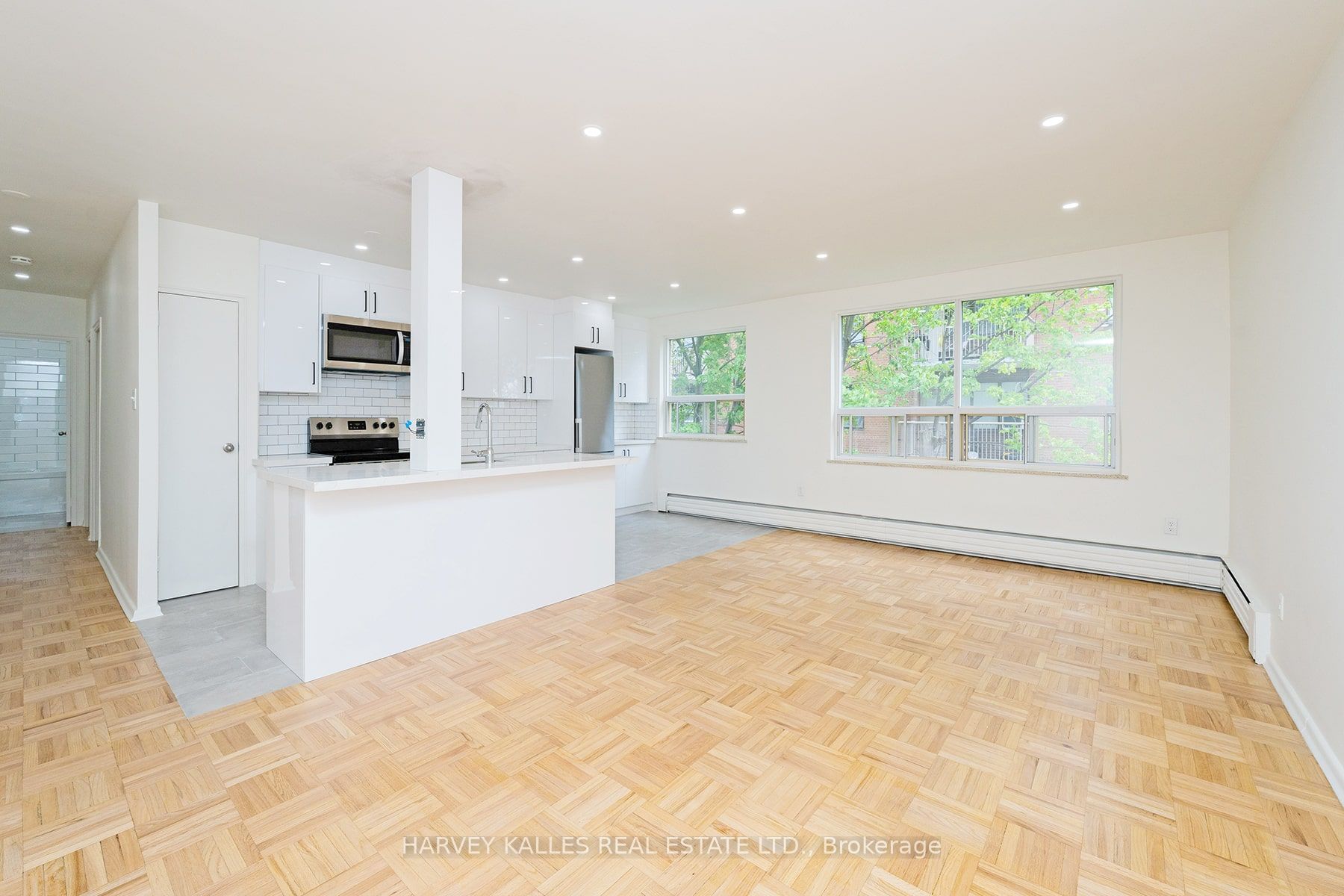 1751 Victoria Park Avenue 405 Property Photo 5