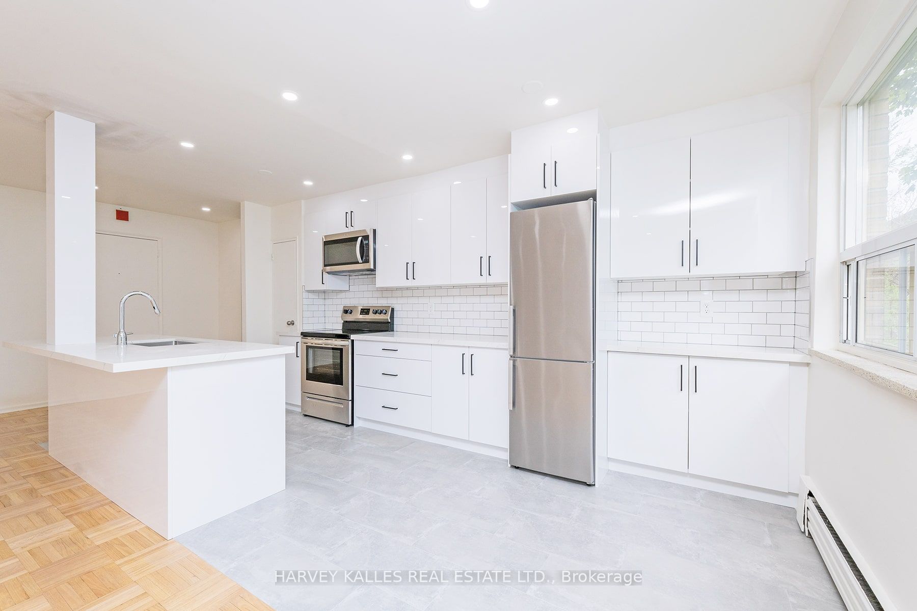 1751 Victoria Park Avenue 405 Property Photo 8