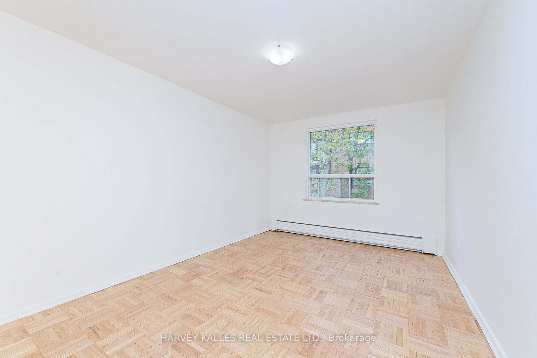 1751 Victoria Park Avenue 405 Property Photo 13