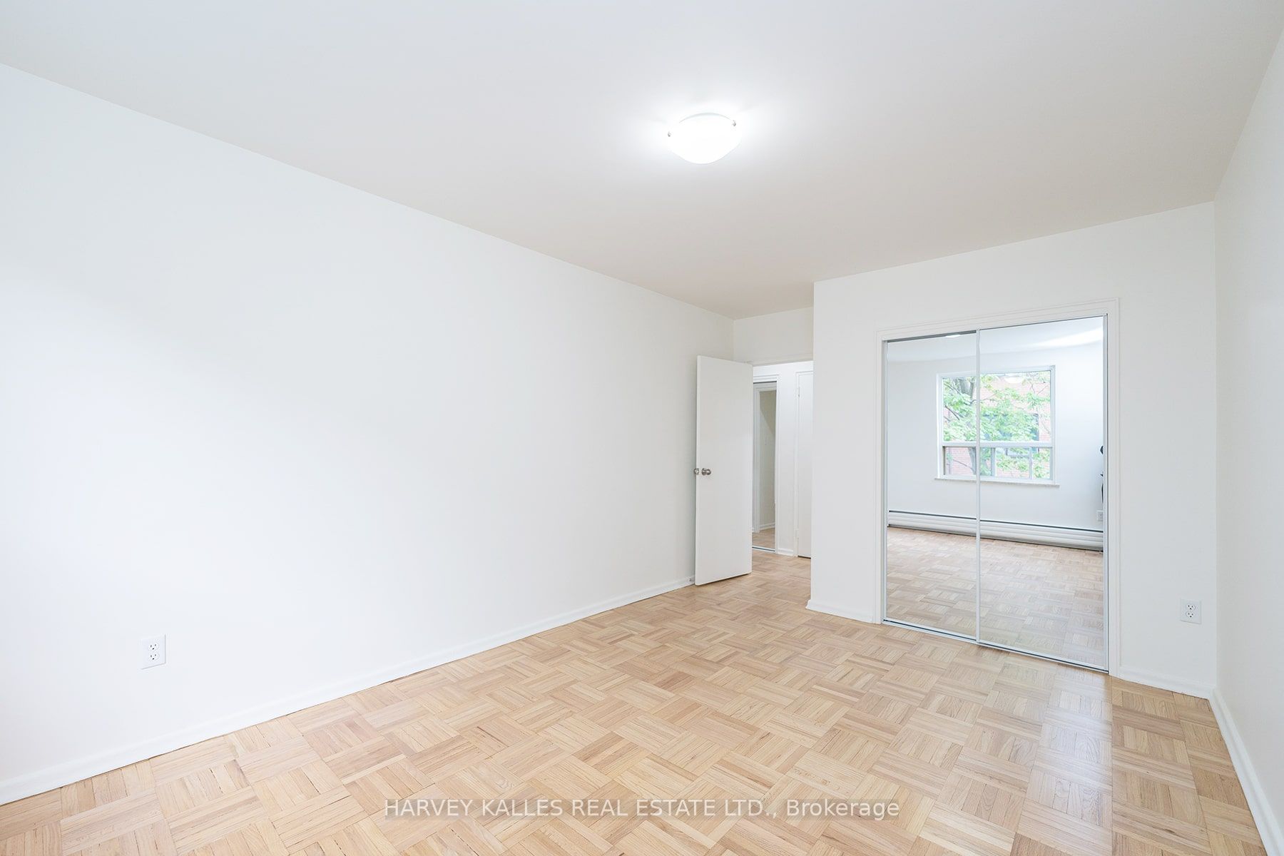 1751 Victoria Park Avenue 405 Property Photo 14