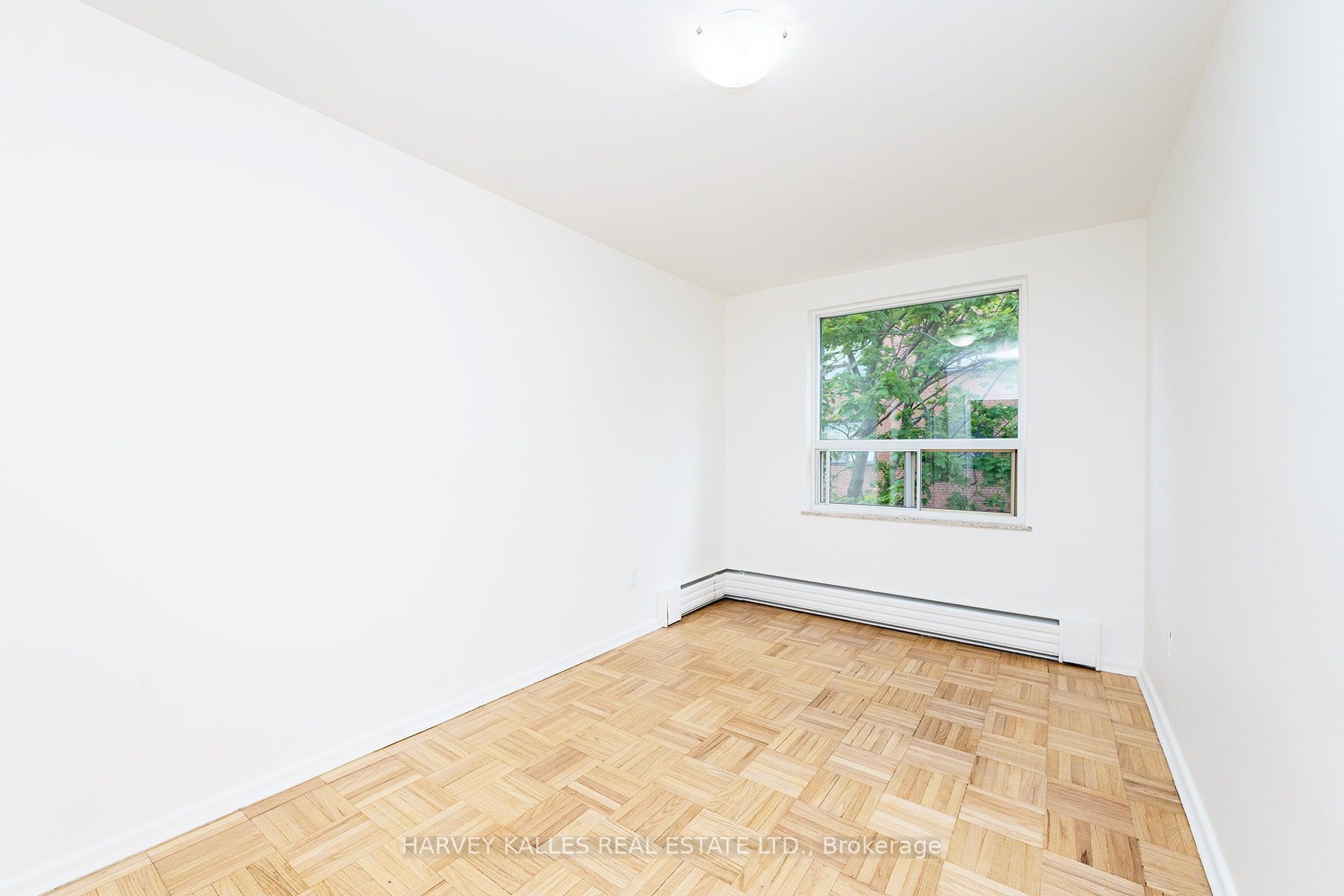 1751 Victoria Park Avenue 405 Property Photo 17