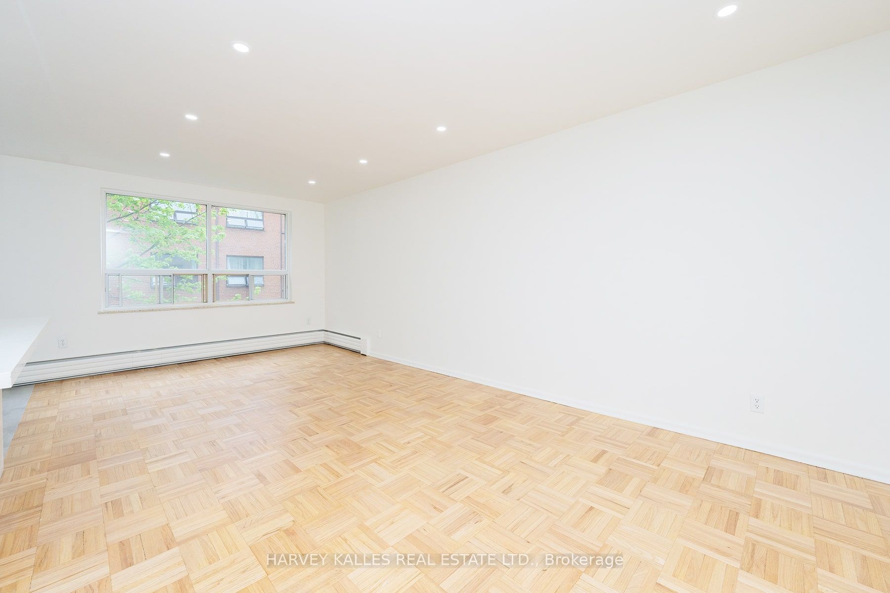 1751 Victoria Park Avenue 405 Property Photo 22