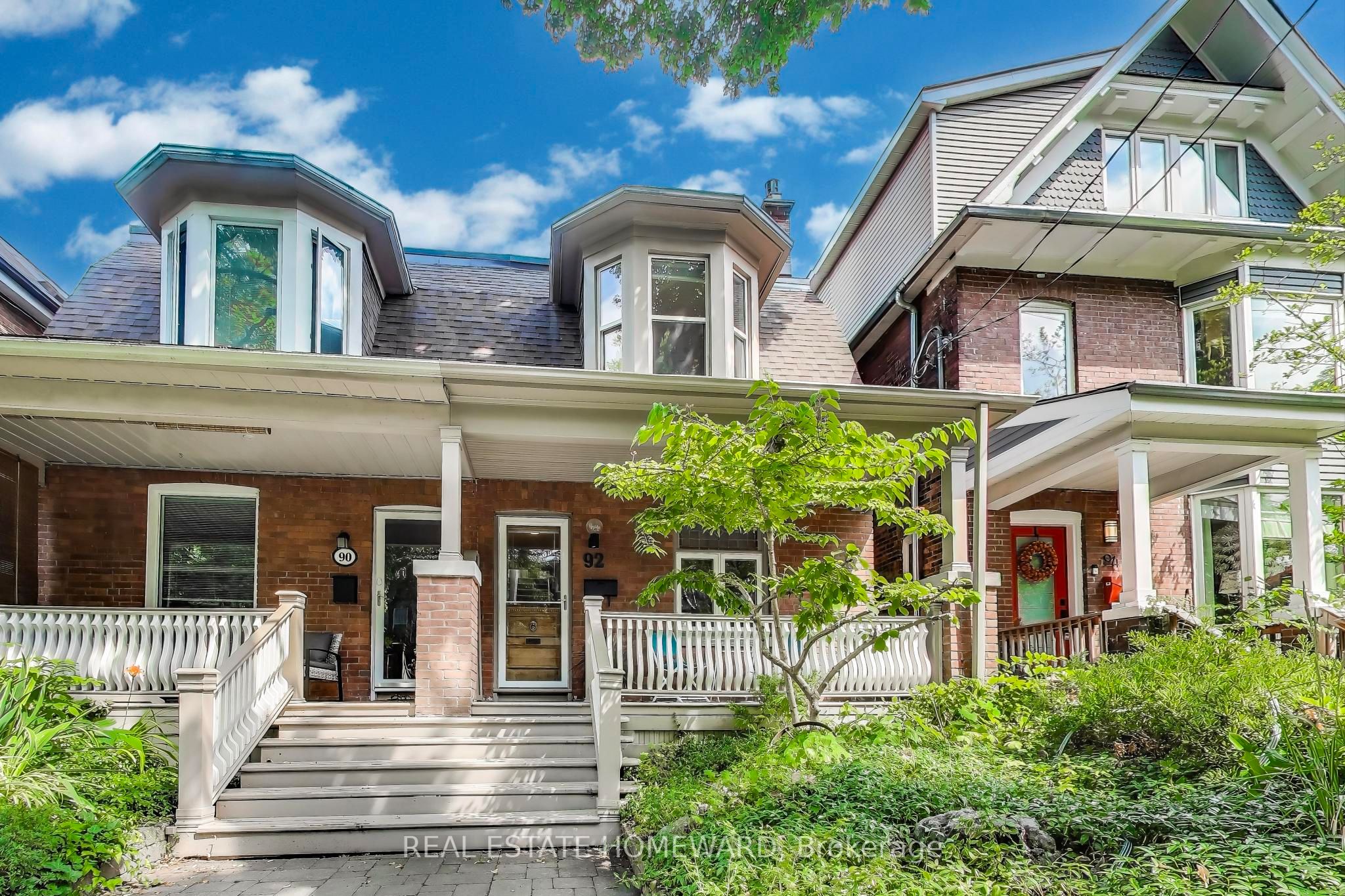 92 Dearbourne Avenue Property Photo 1