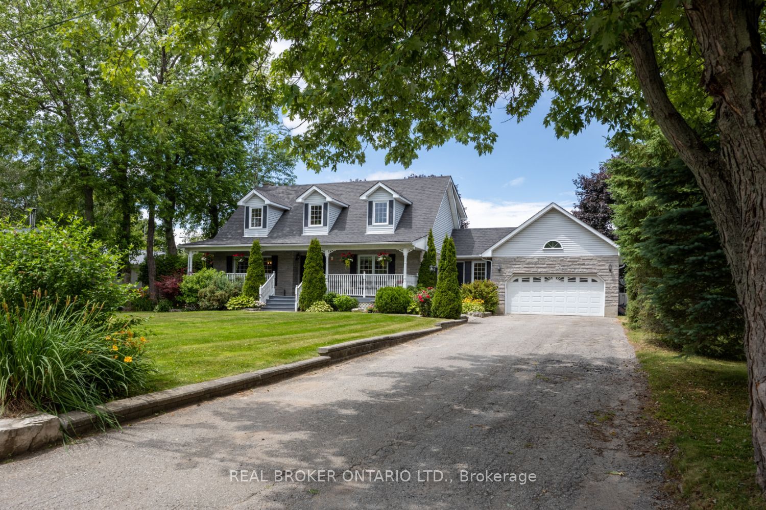 10 Brownsville Court Property Photo 3