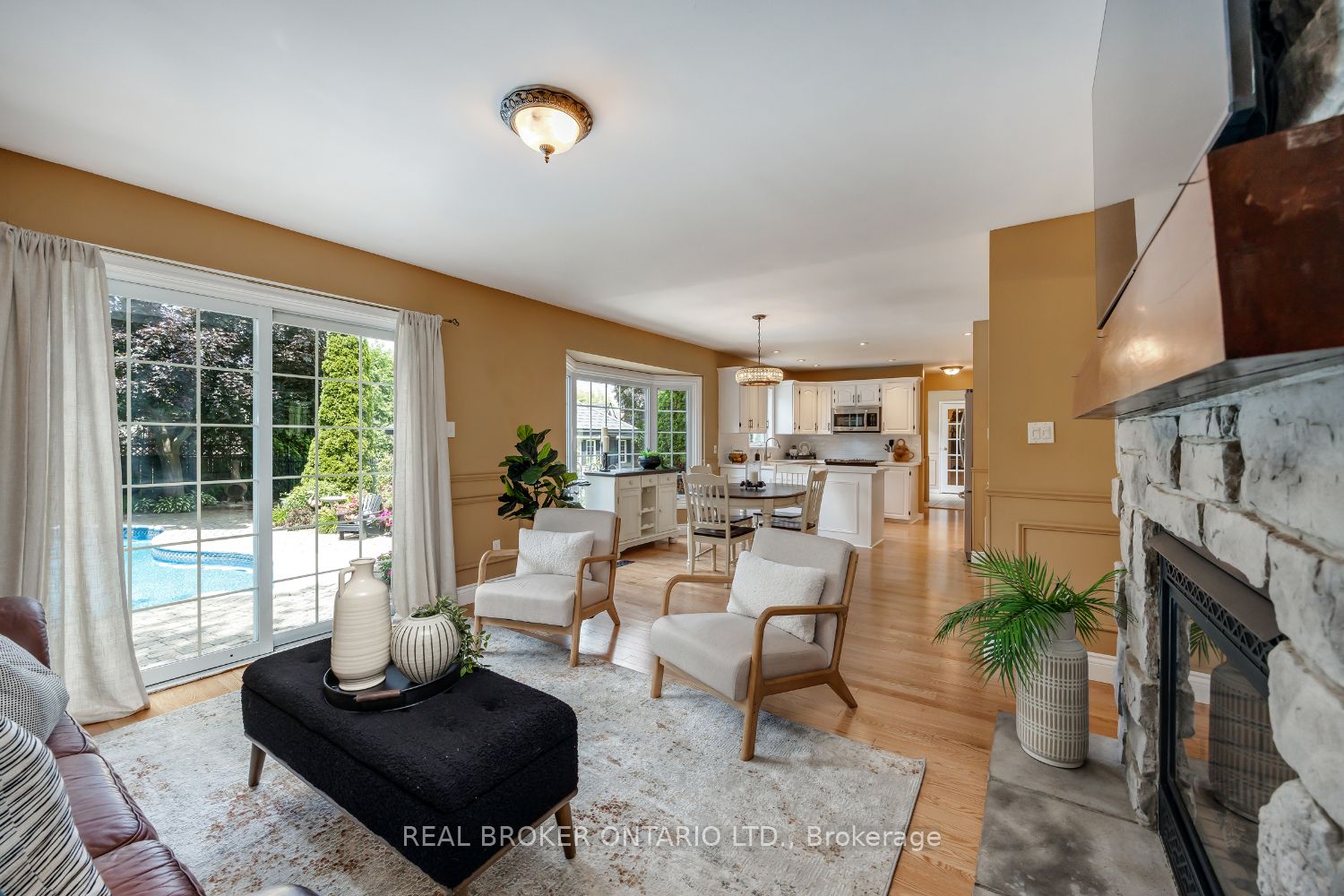 10 Brownsville Court Property Photo 12