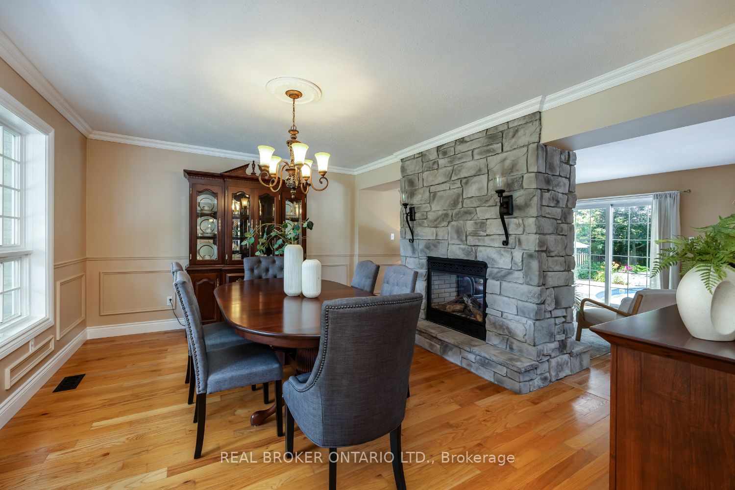 10 Brownsville Court Property Photo 16