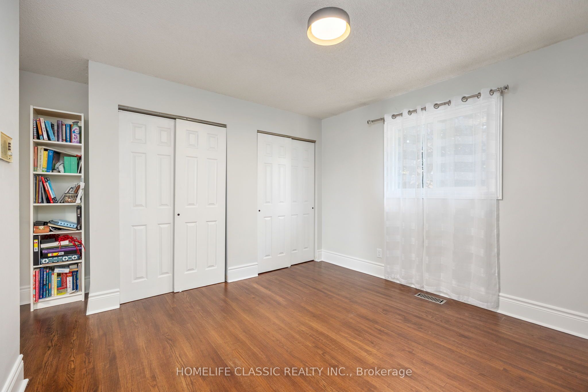 550 Dahlia Crescent Property Photo 24