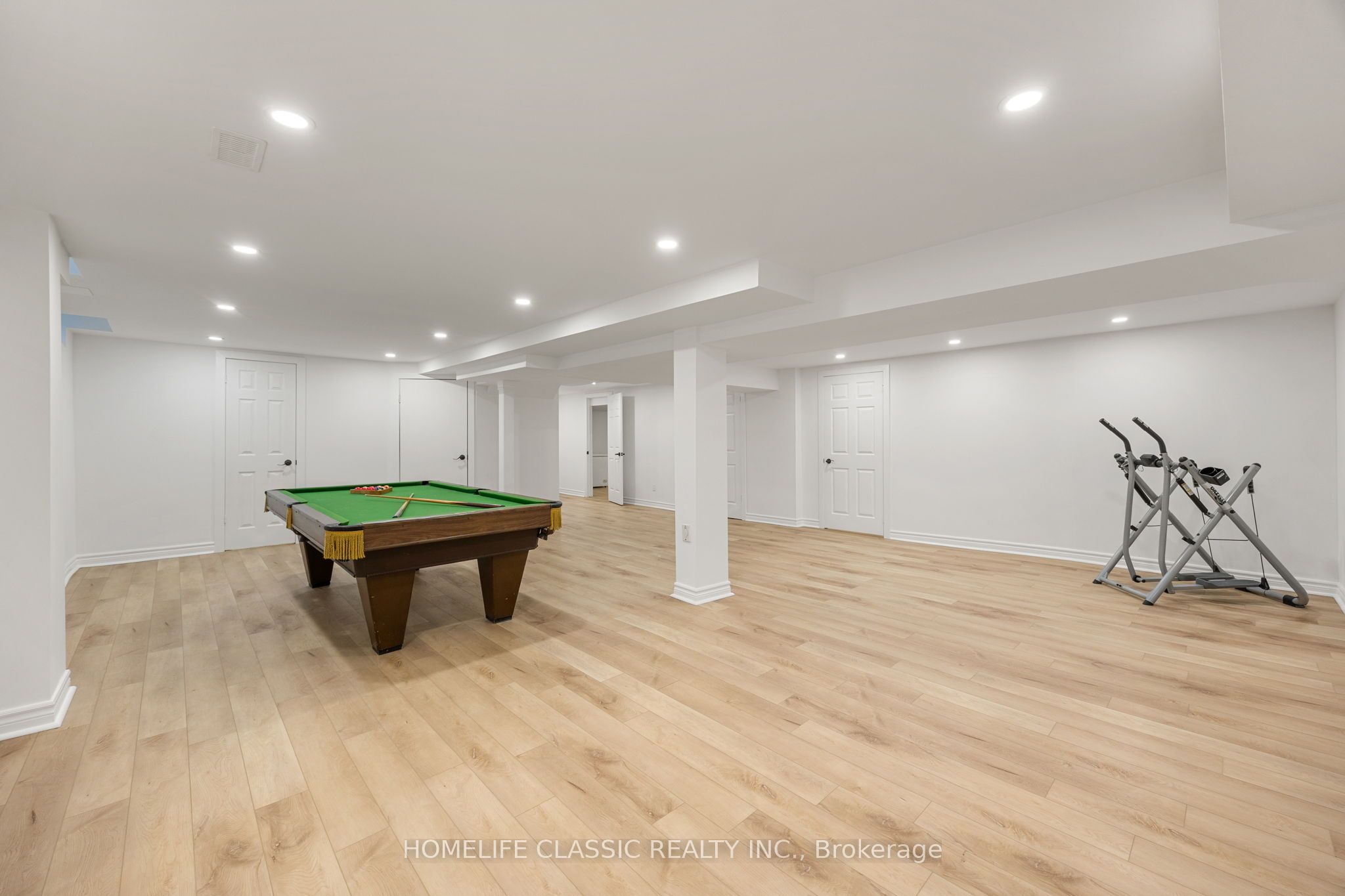 550 Dahlia Crescent Property Photo 29